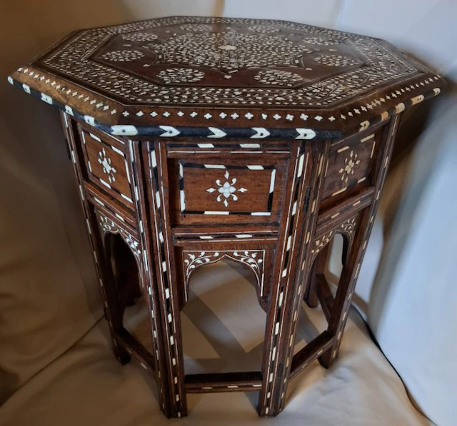 Kanhaya Lal Brij Lal - Coffee table - shisham / bone...