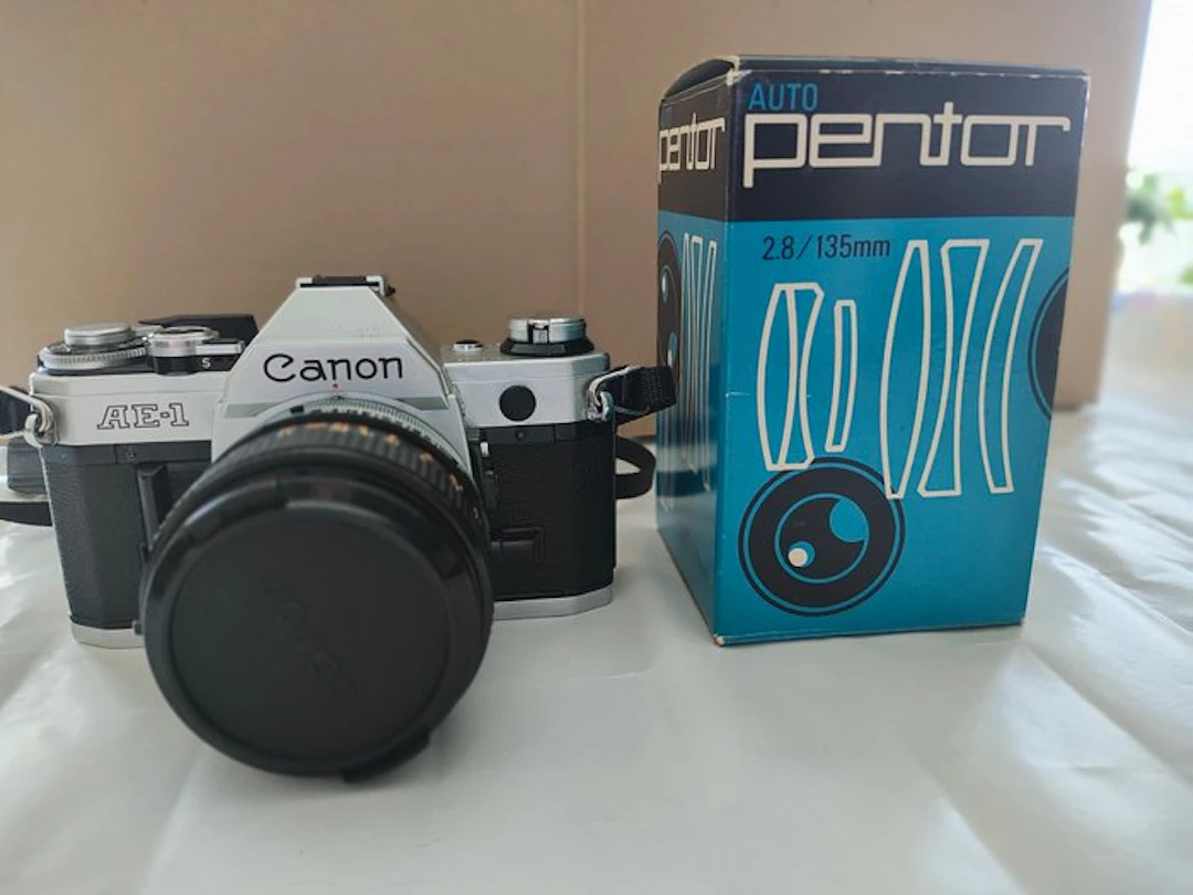 Canon AE-1 + FD 1,4/50mm + Pentor 135mm Analogue camera