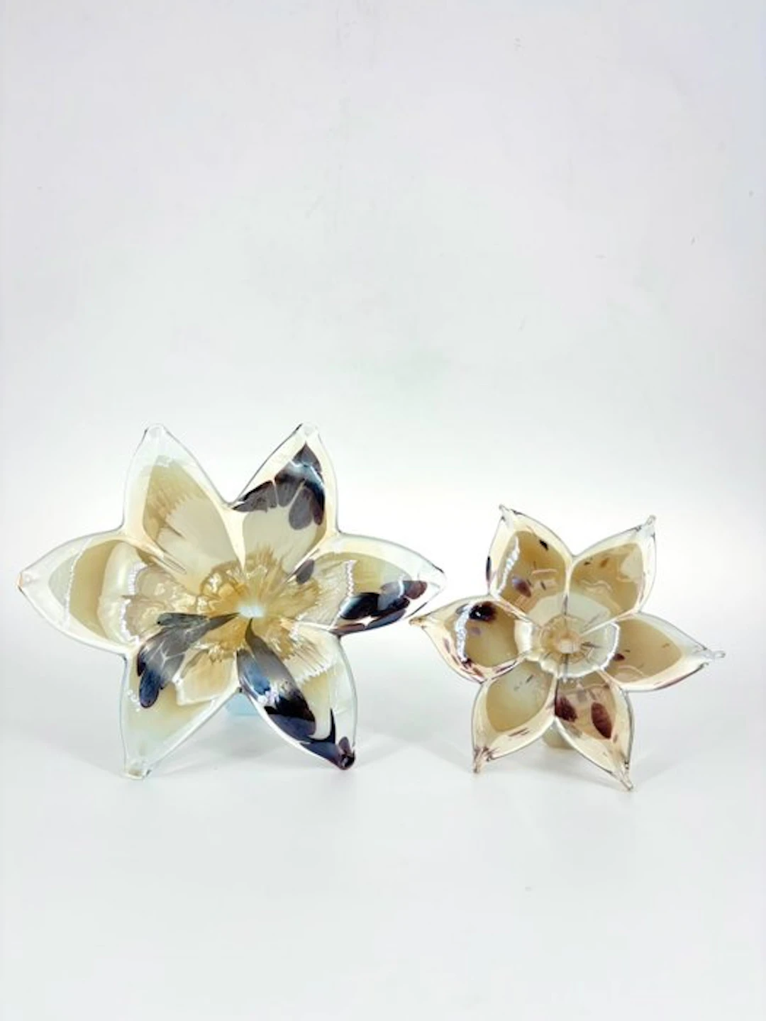 Centrepiece (2) - Glass - Flowers in Artistic Glass