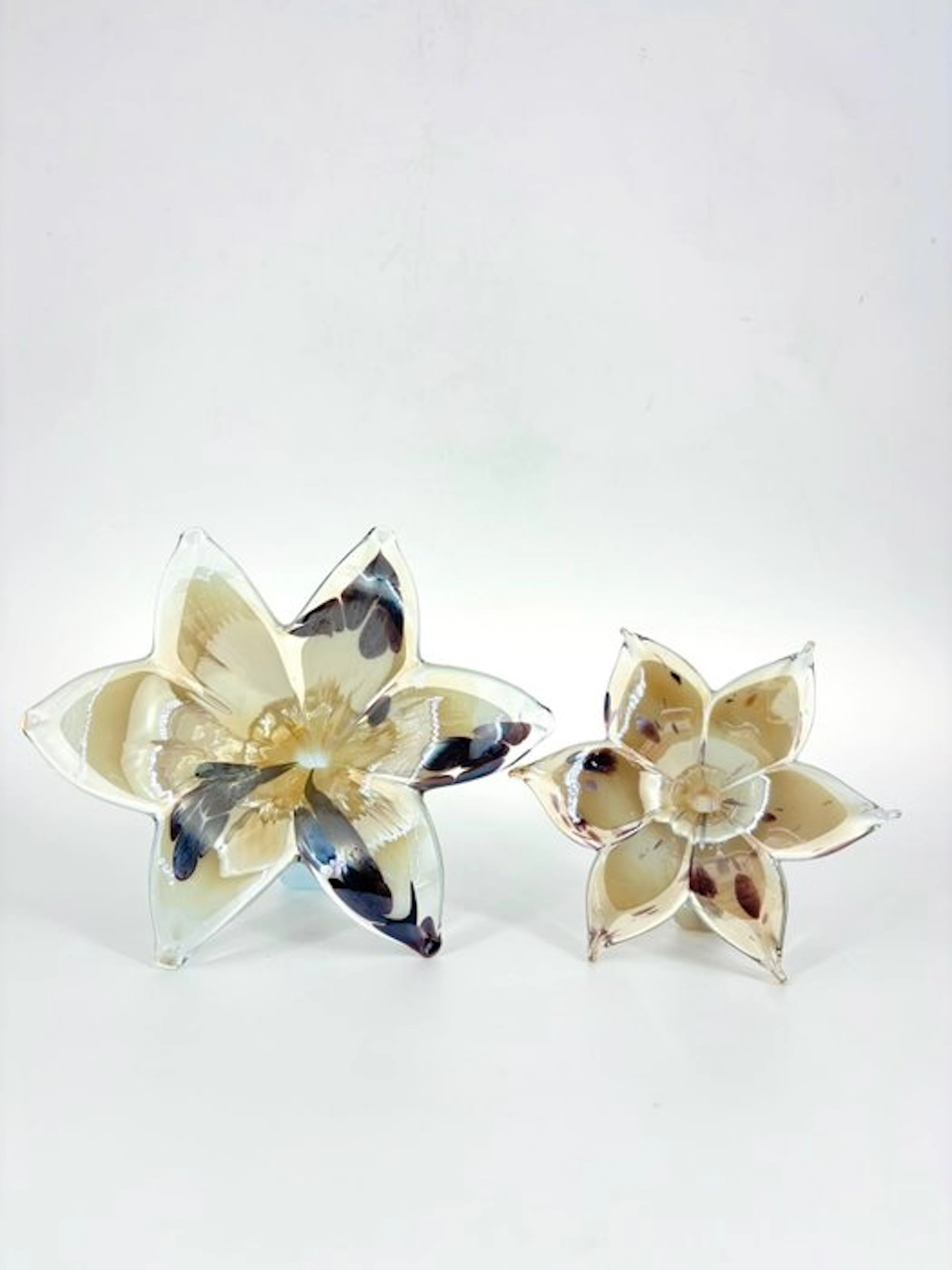 Centrepiece (2) - Glass - Flowers in Artistic Glass