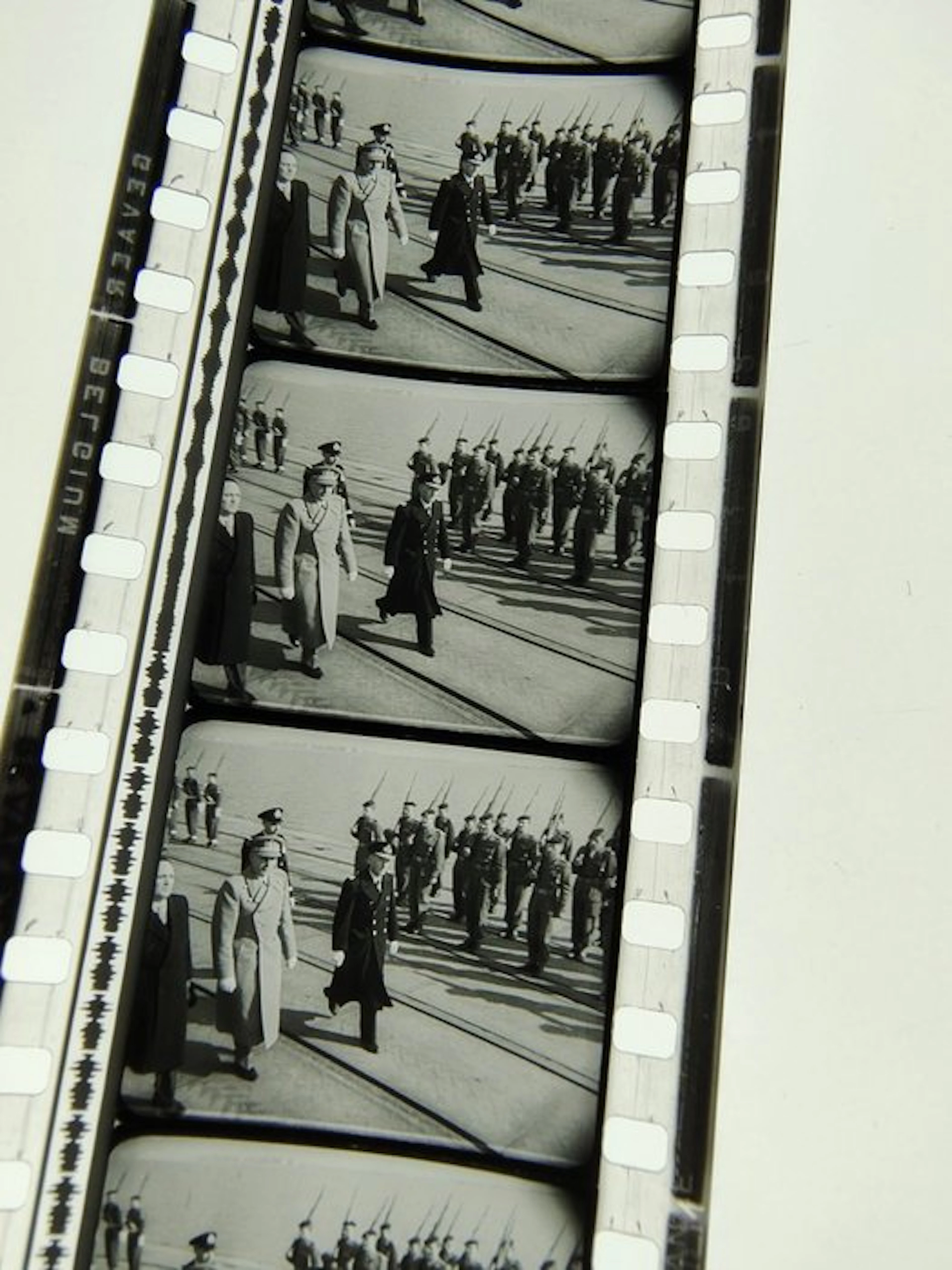 Kodak Nieuws - Origineel 35mm filmfragment – Belgische Commando's / T.N.A