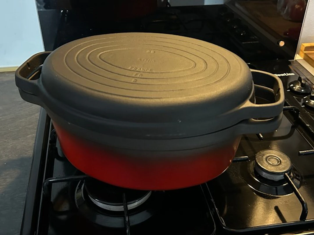 Staub - Casserole dish - source, Enamel