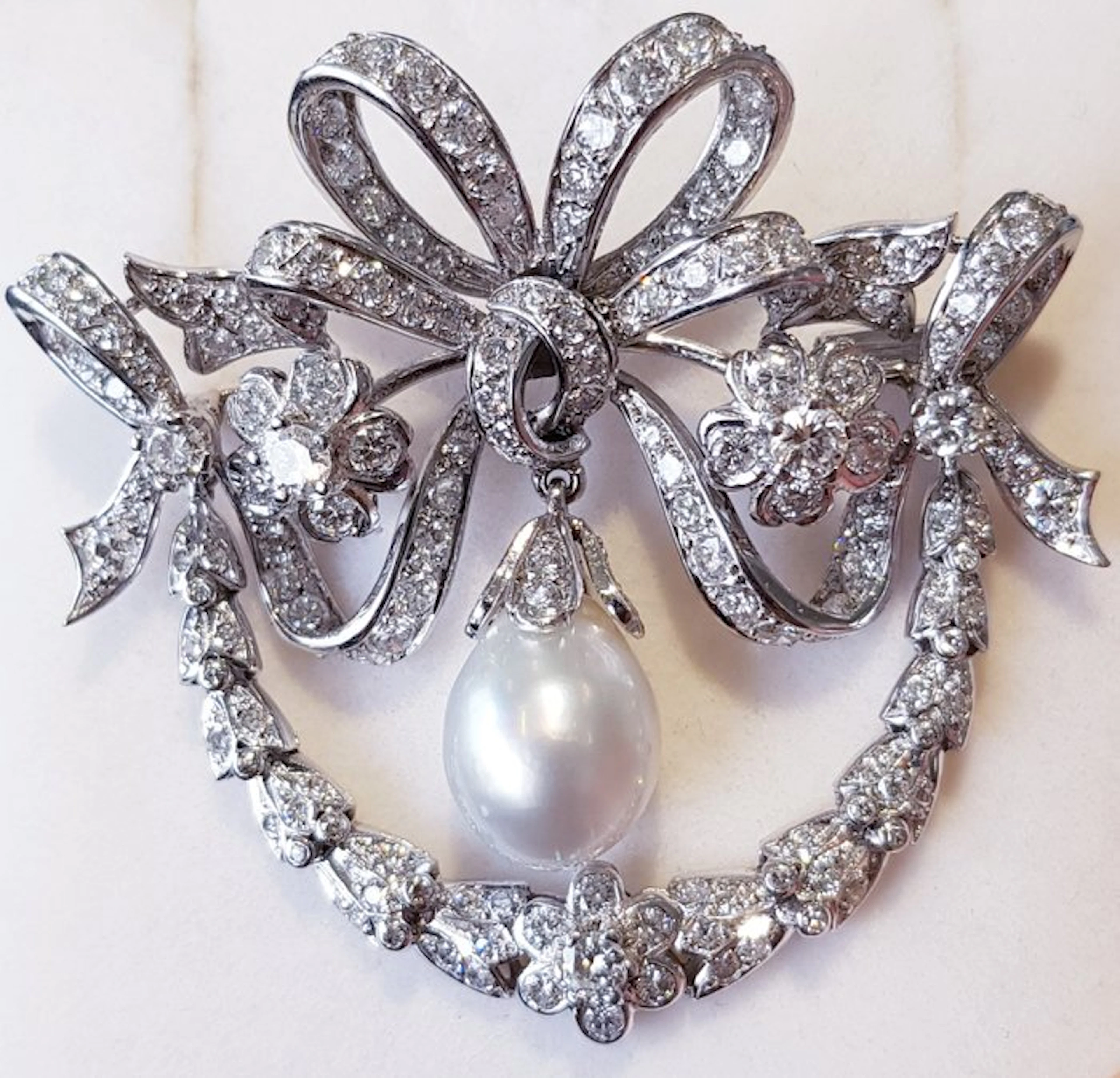 Brooch - 18 kt