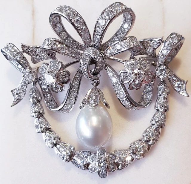 Brooch - 18 kt
