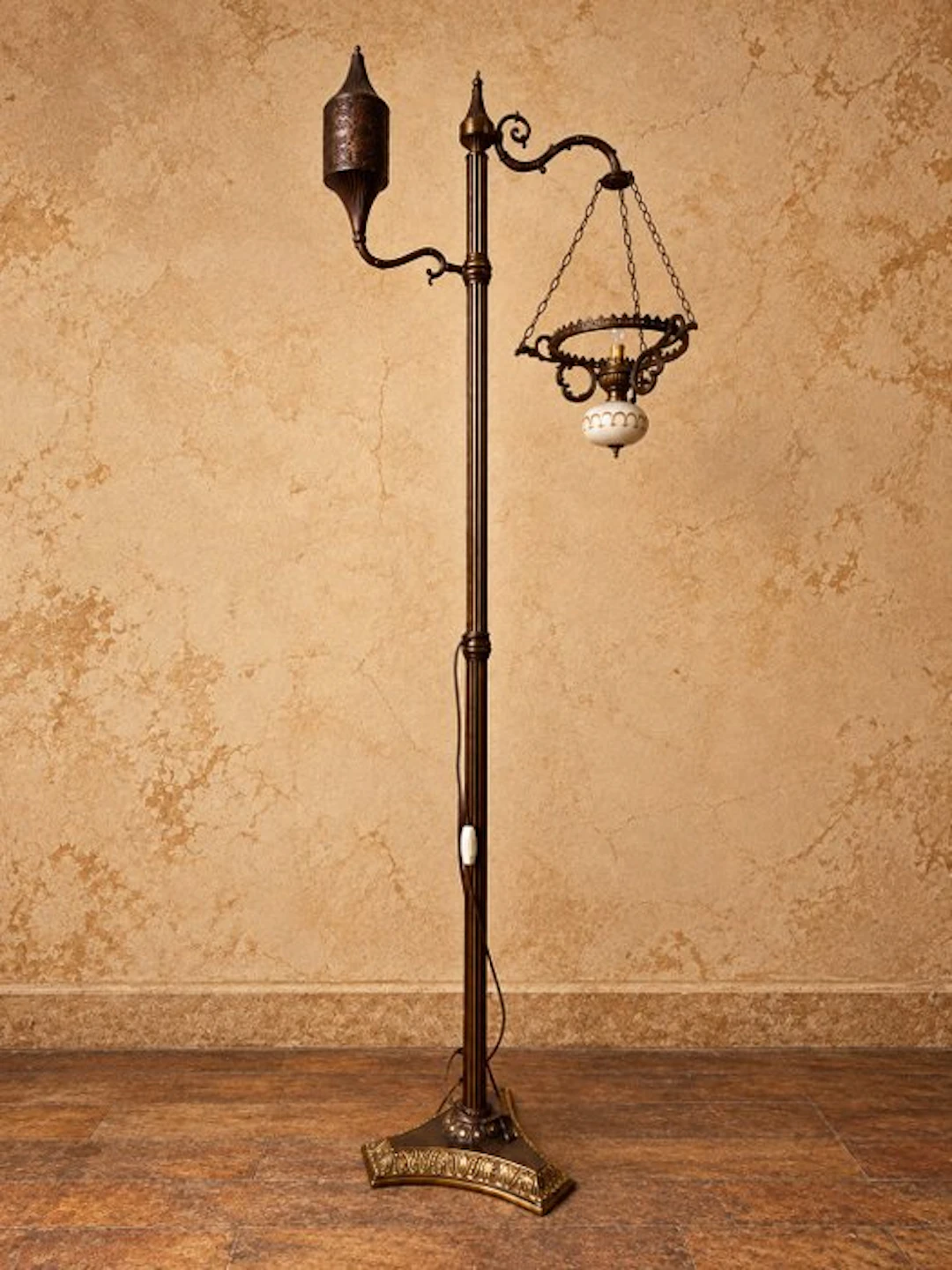 Lamp - Brass, Glass, Plastic - Floor lamp
