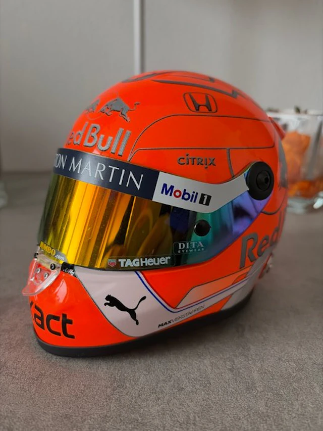 Max Verstappen - Scale 1/2 helmet