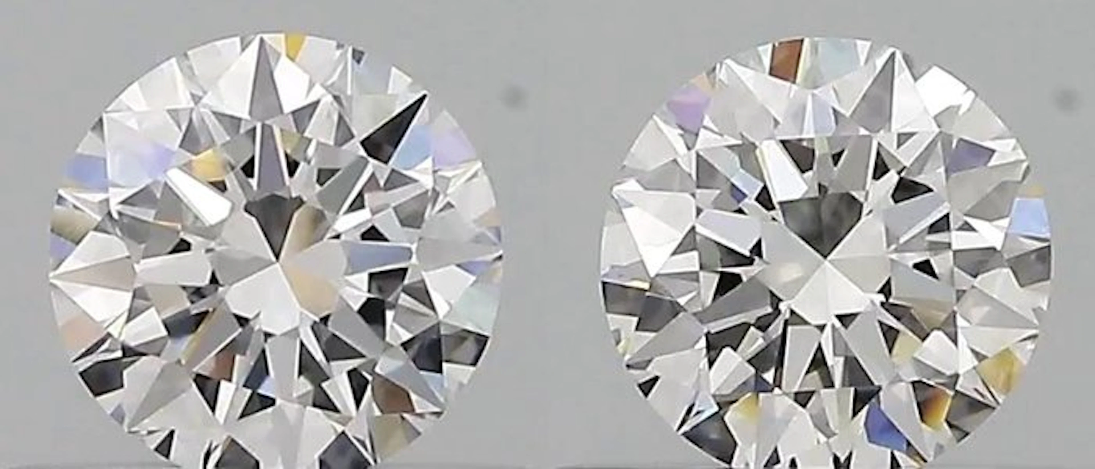 2 pcs Diamond (Natural) - 0.60 ct - Round - D...