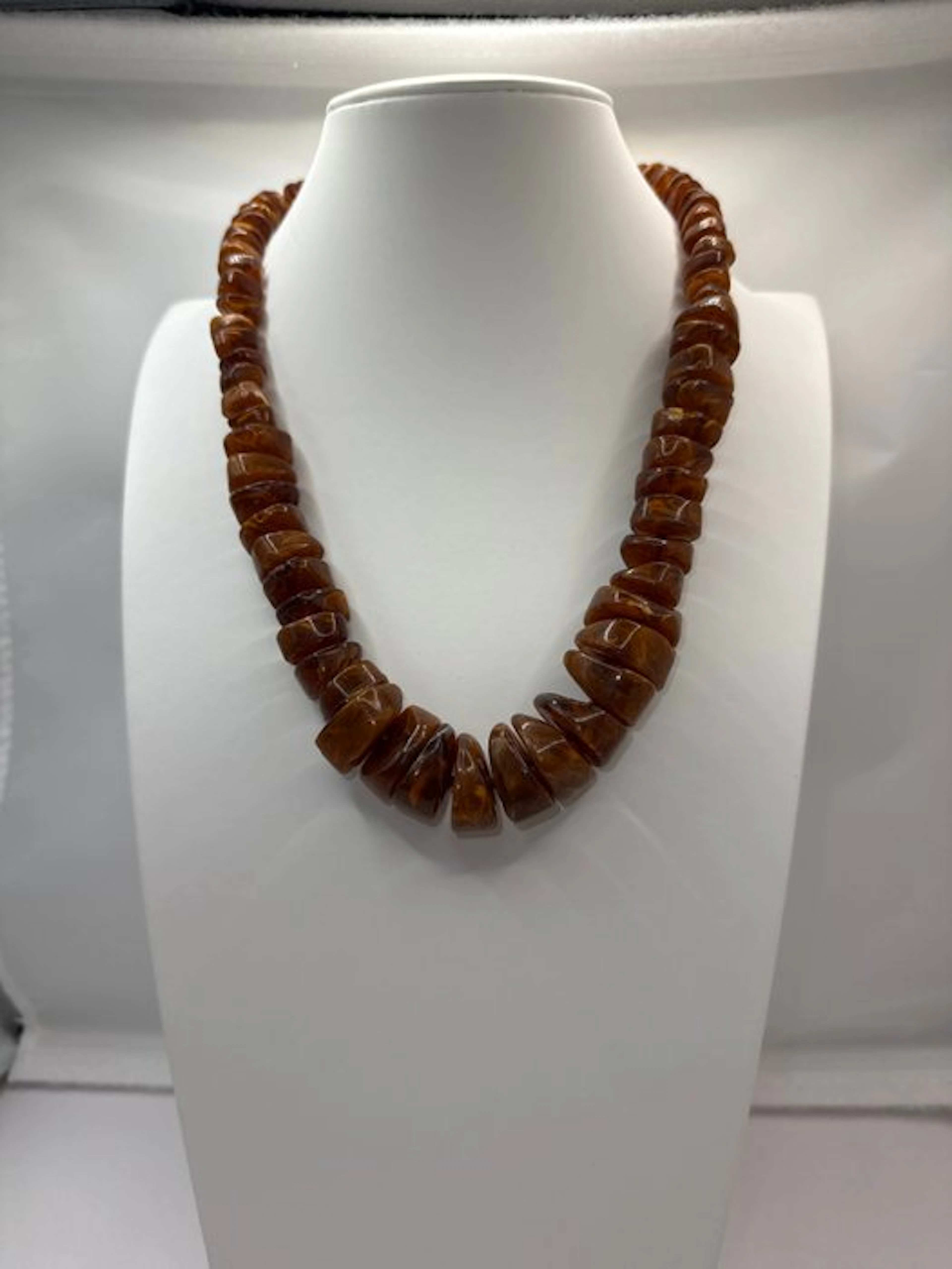 Amber - Amber - 0 cm - 53 cm (No reserve price)