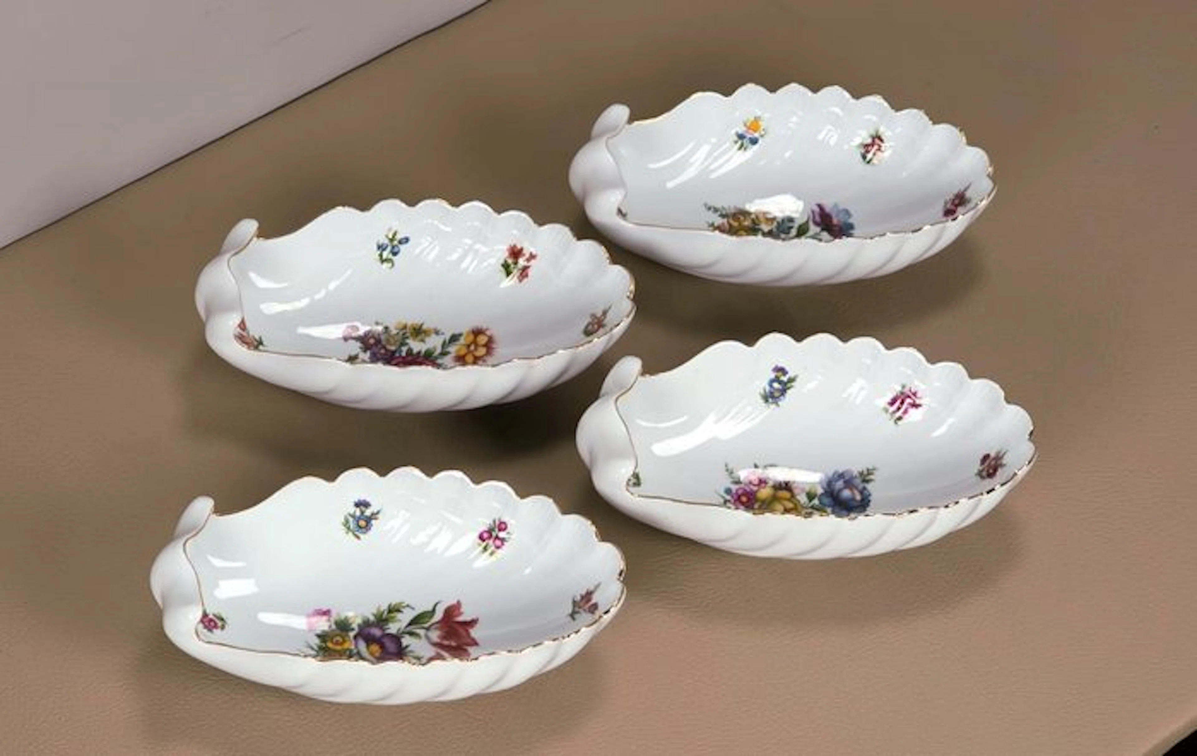 Platter (4) - Porcelain - Set of hors d'oeuvre bowls