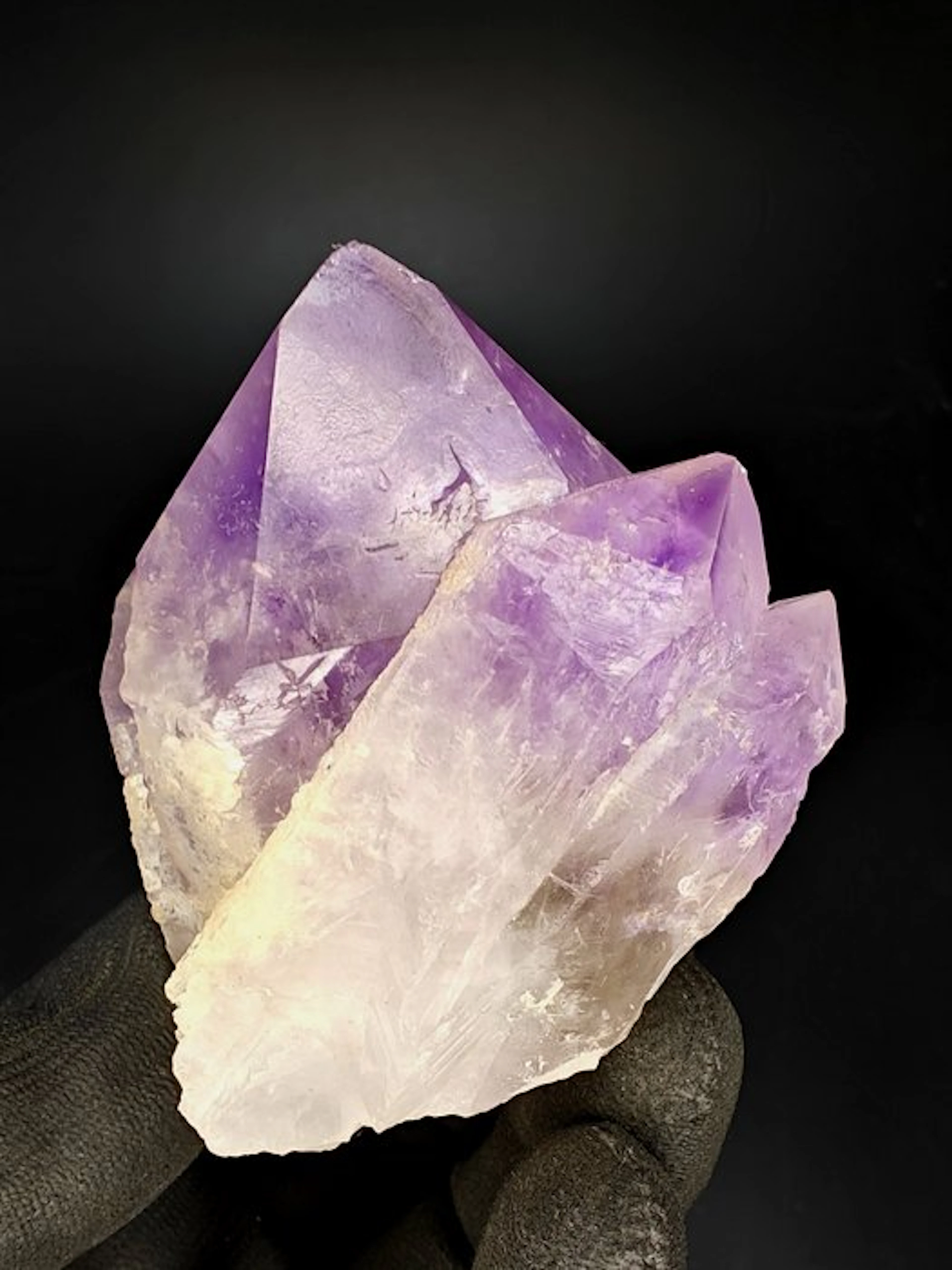 Amethyst Crystals on matrix - Height: 7 cm - Width: 6 cm- 304 g
