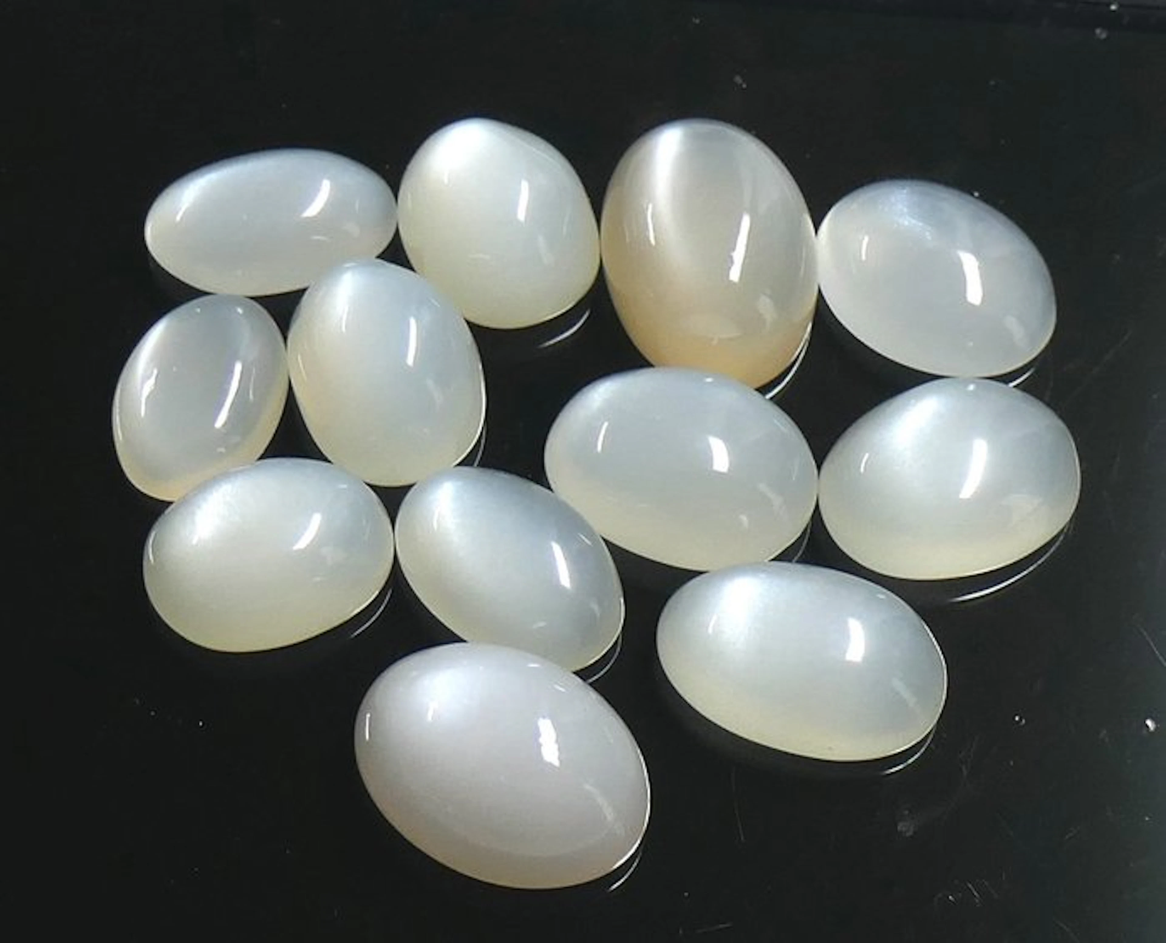 Lot of 100% natural Moonstones Cabochon- 23.56 g - (12)