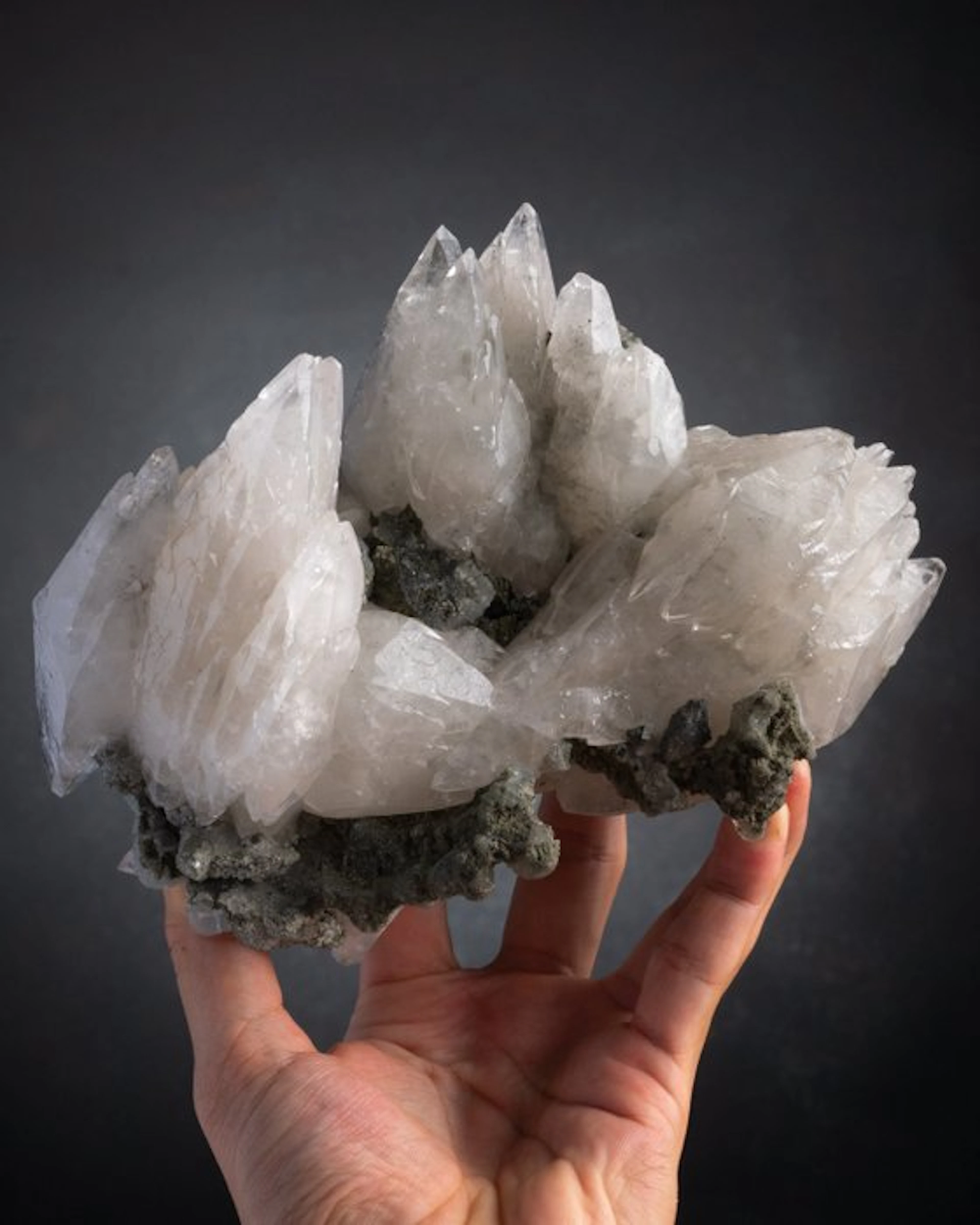 MUSEUM sized Calcite and fluorite floater - Height: 14.1...