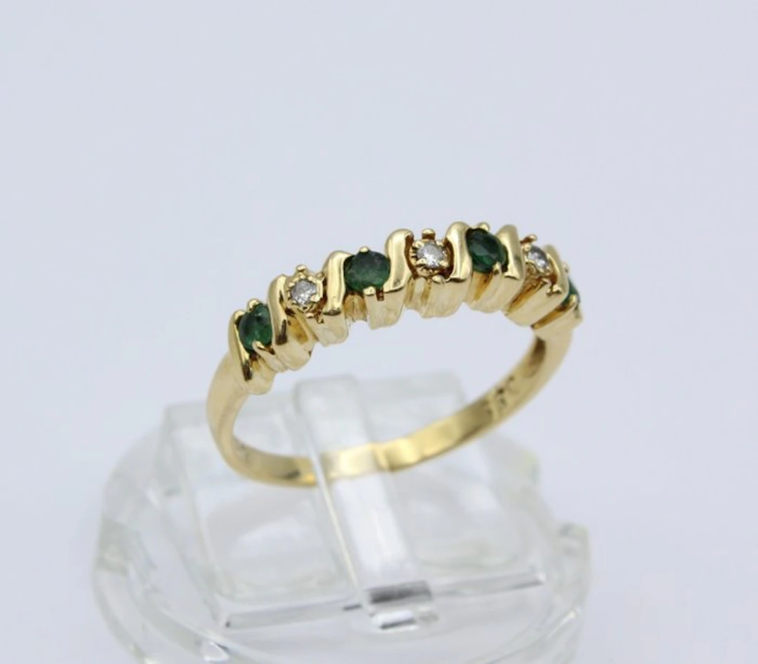 Ring - 18 kt. Yellow gold Emerald - Diamond