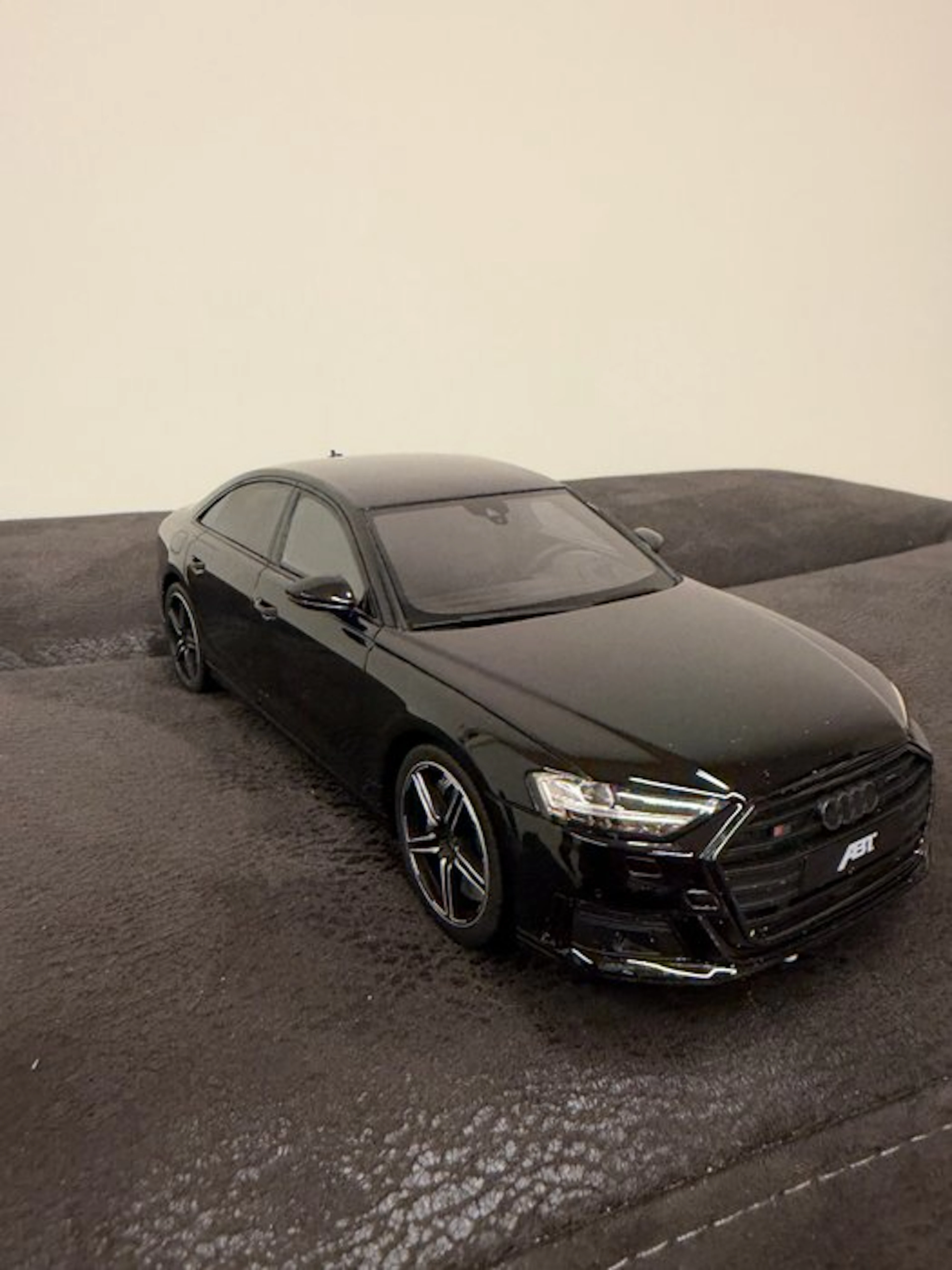 GT Spirit 1:18 - Model car - Audi S8 ABT