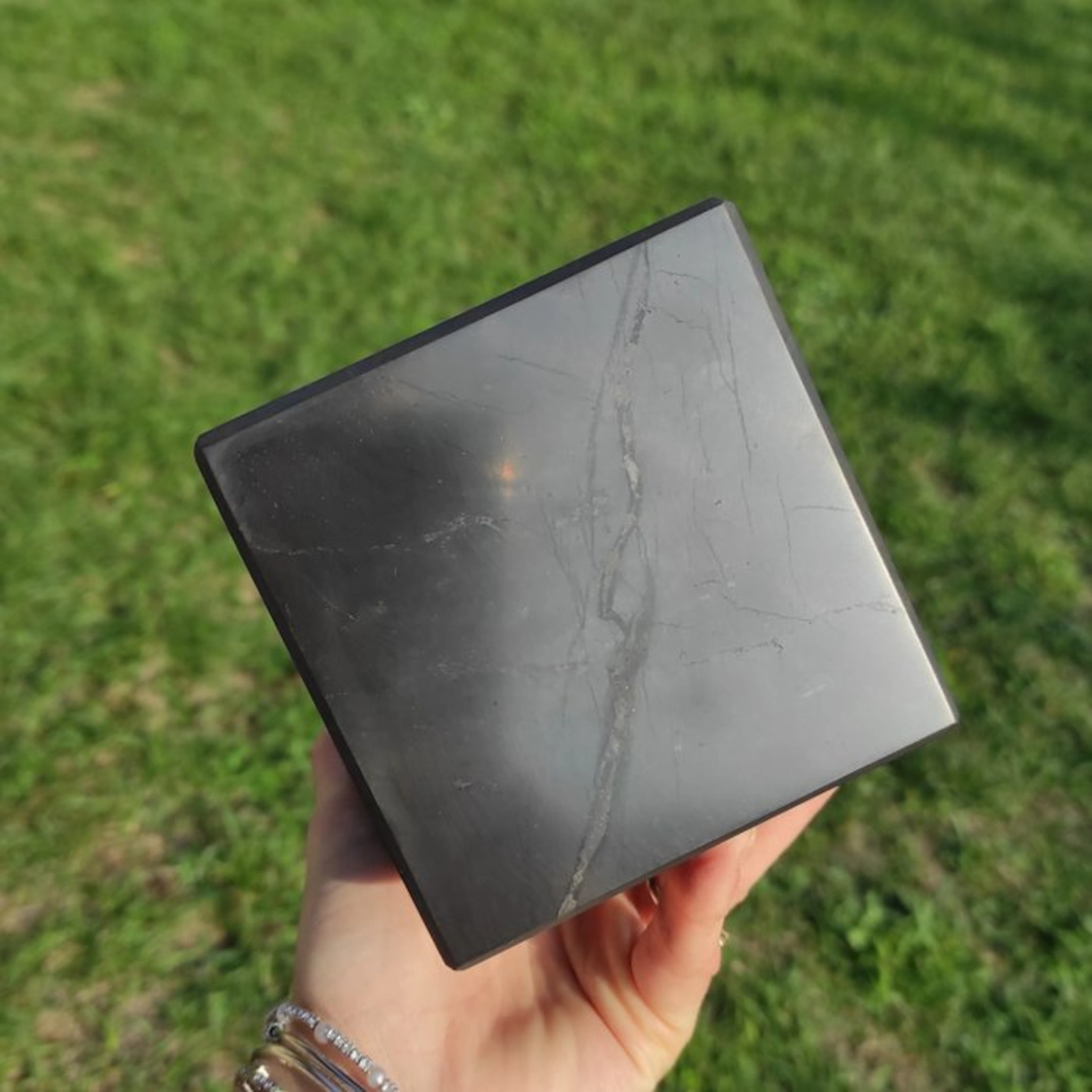 Shungite Cube - Height: 10 cm- 2620 g - (1)