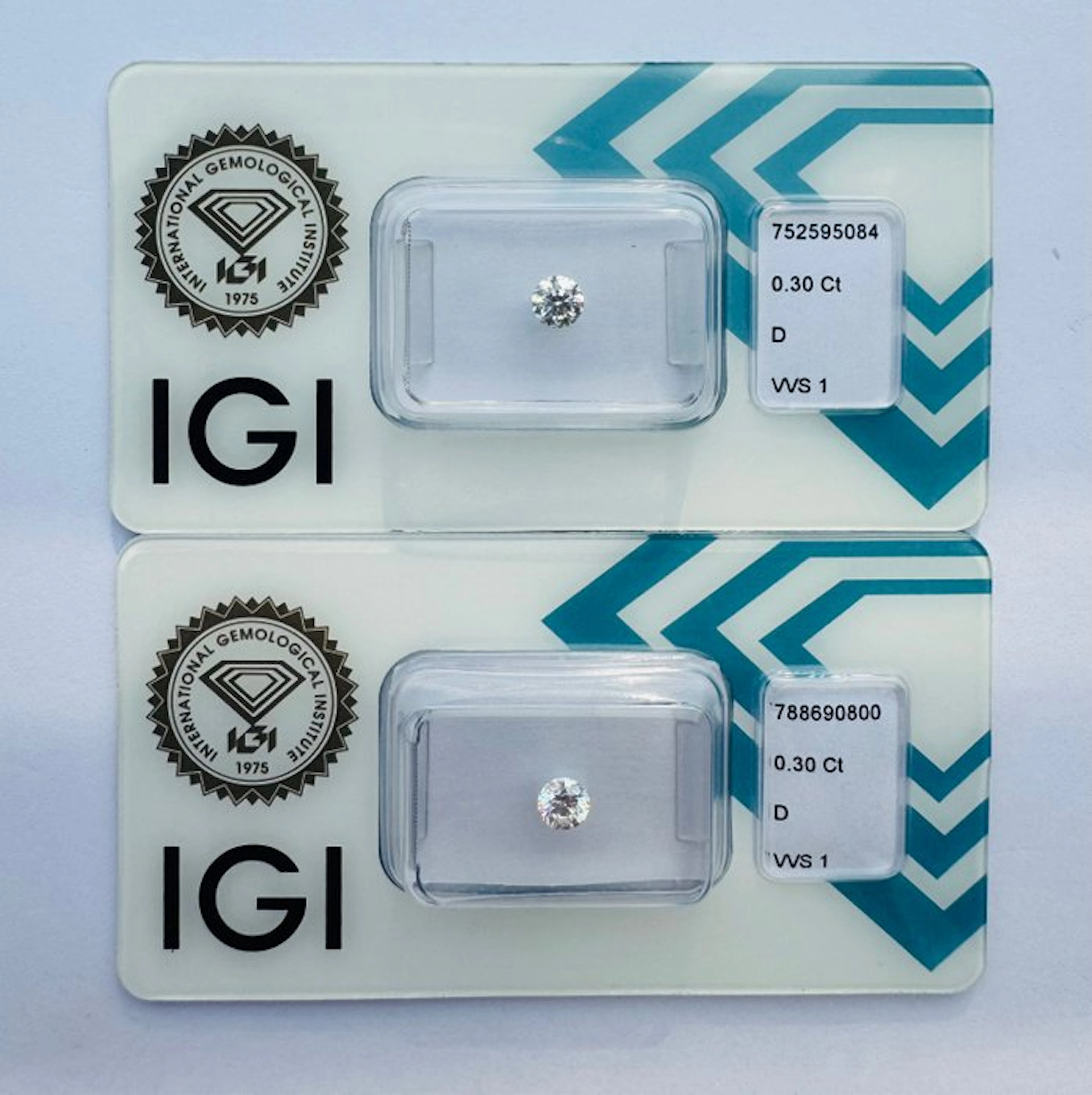 No reserve price - 2 pcs Diamond (Natural) - 0.60 ct...