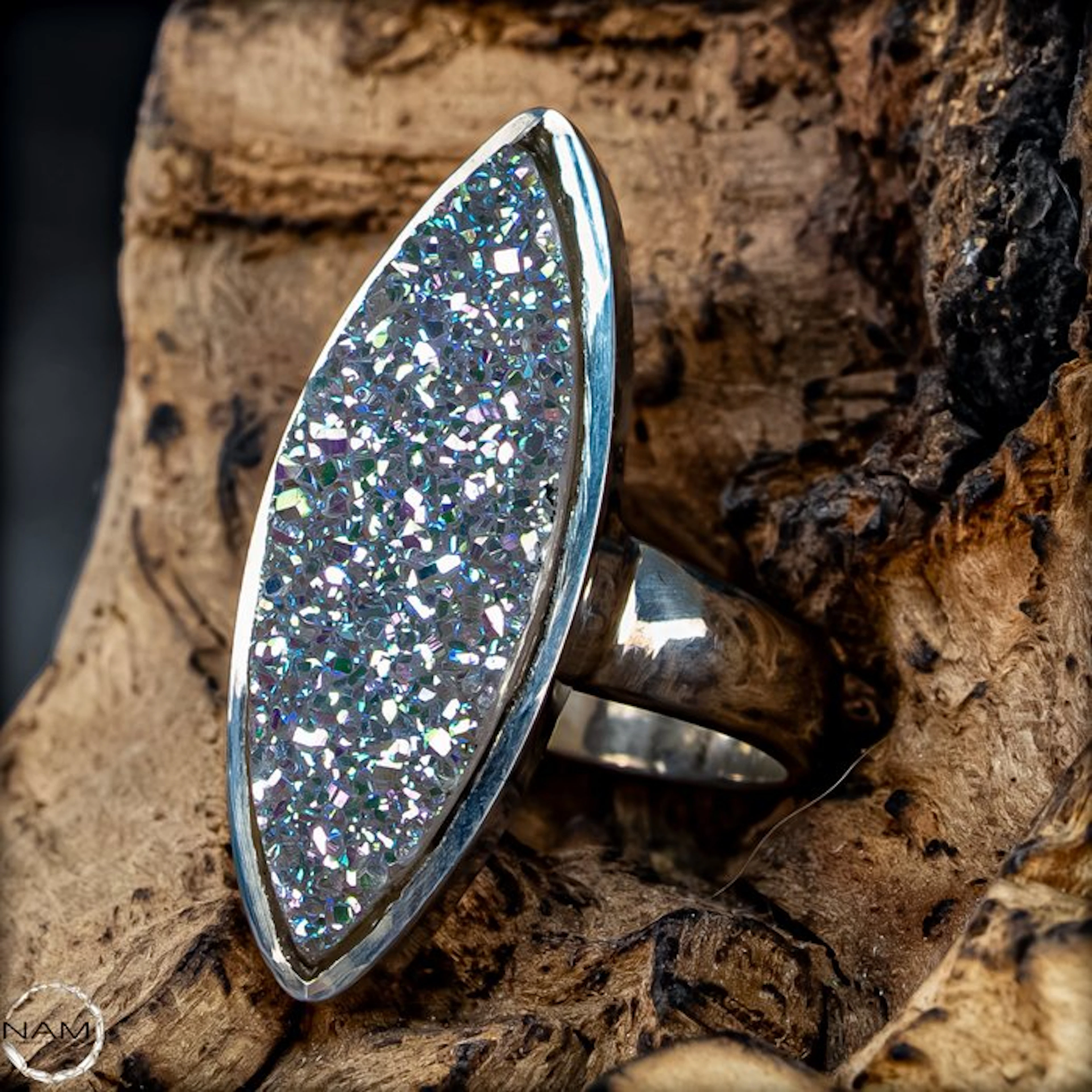 Aura Agate Ring – A shimmering gemstone ring with...