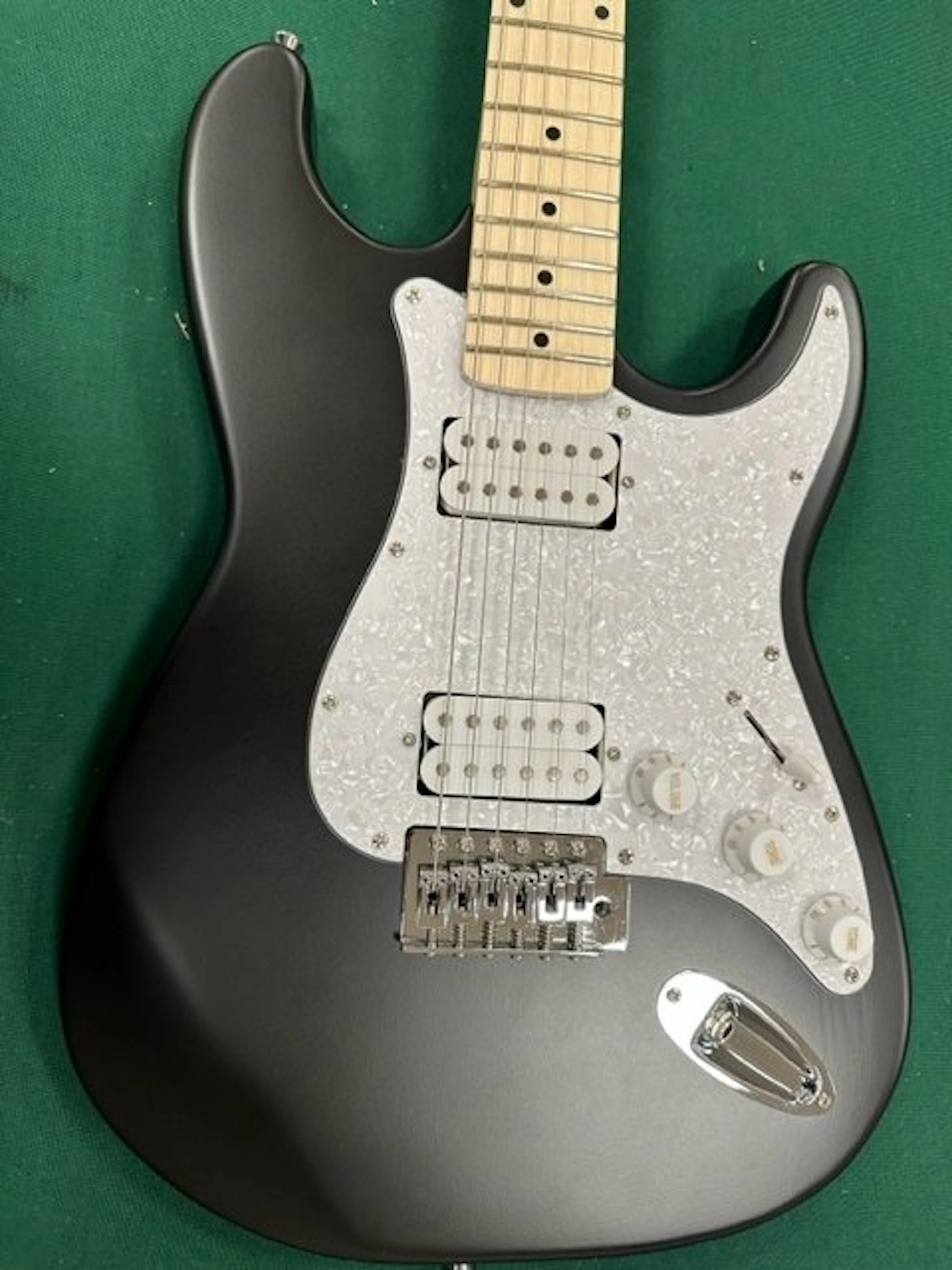 M.J.DOUGLAS - ST-Q02 bk - - Electric guitar