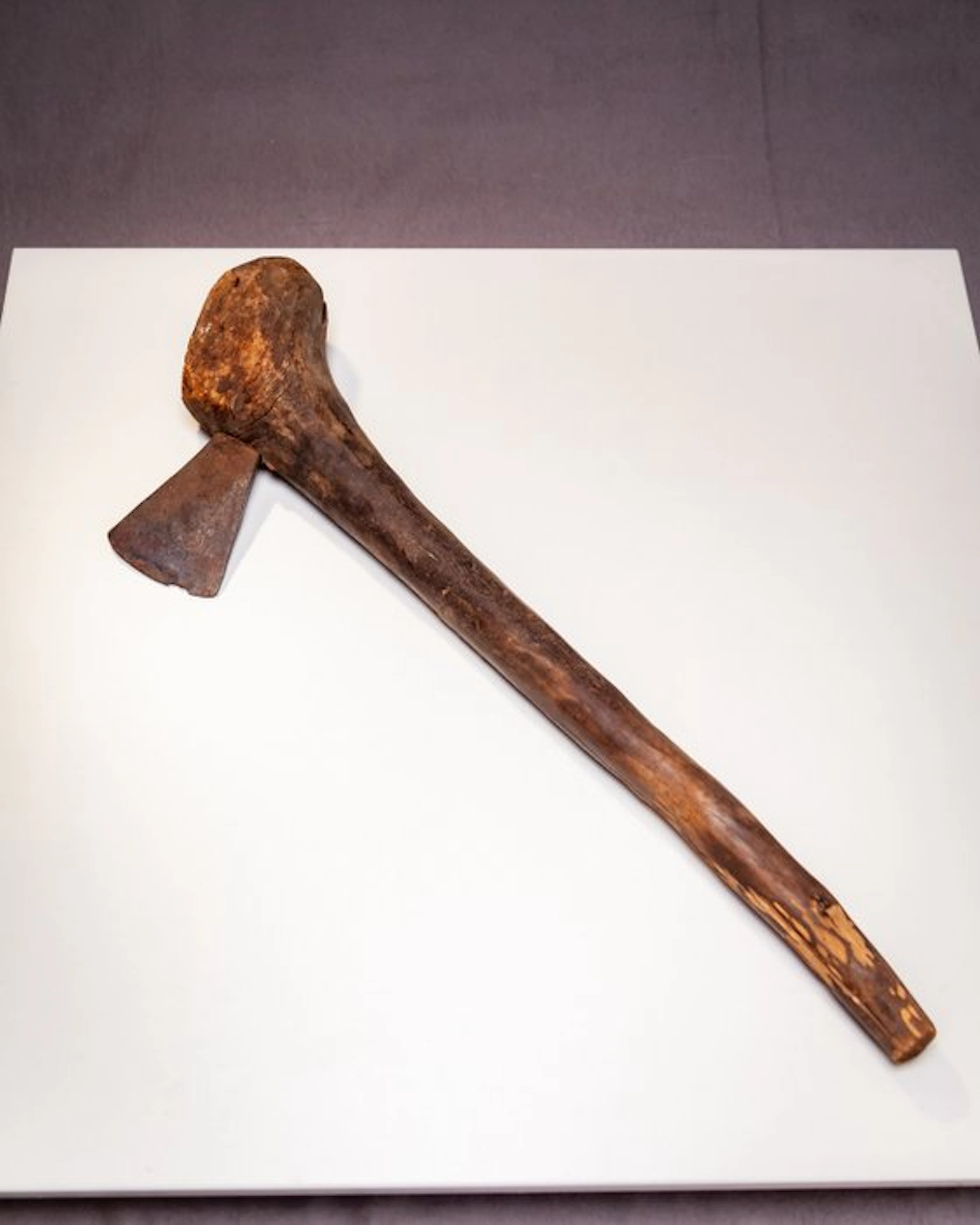 Transitional Iron-Bladed Splitting Axe - Jakabiliga...