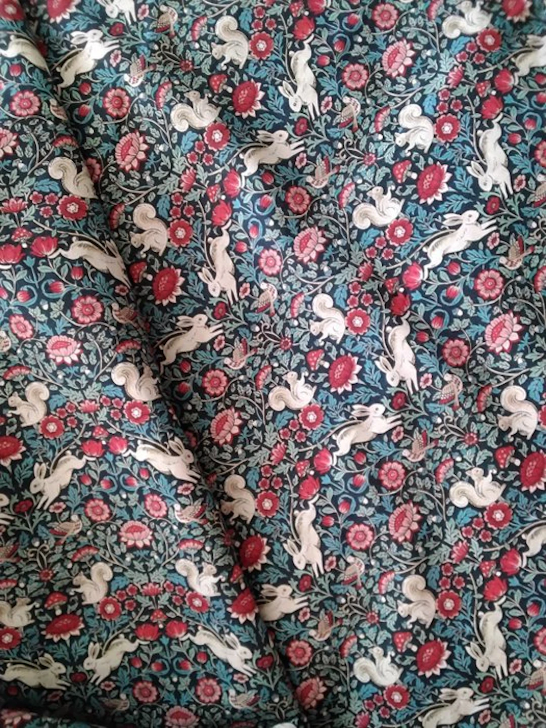 Upholstery fabric - 400 cm - 145 cm - William Morris fabric
