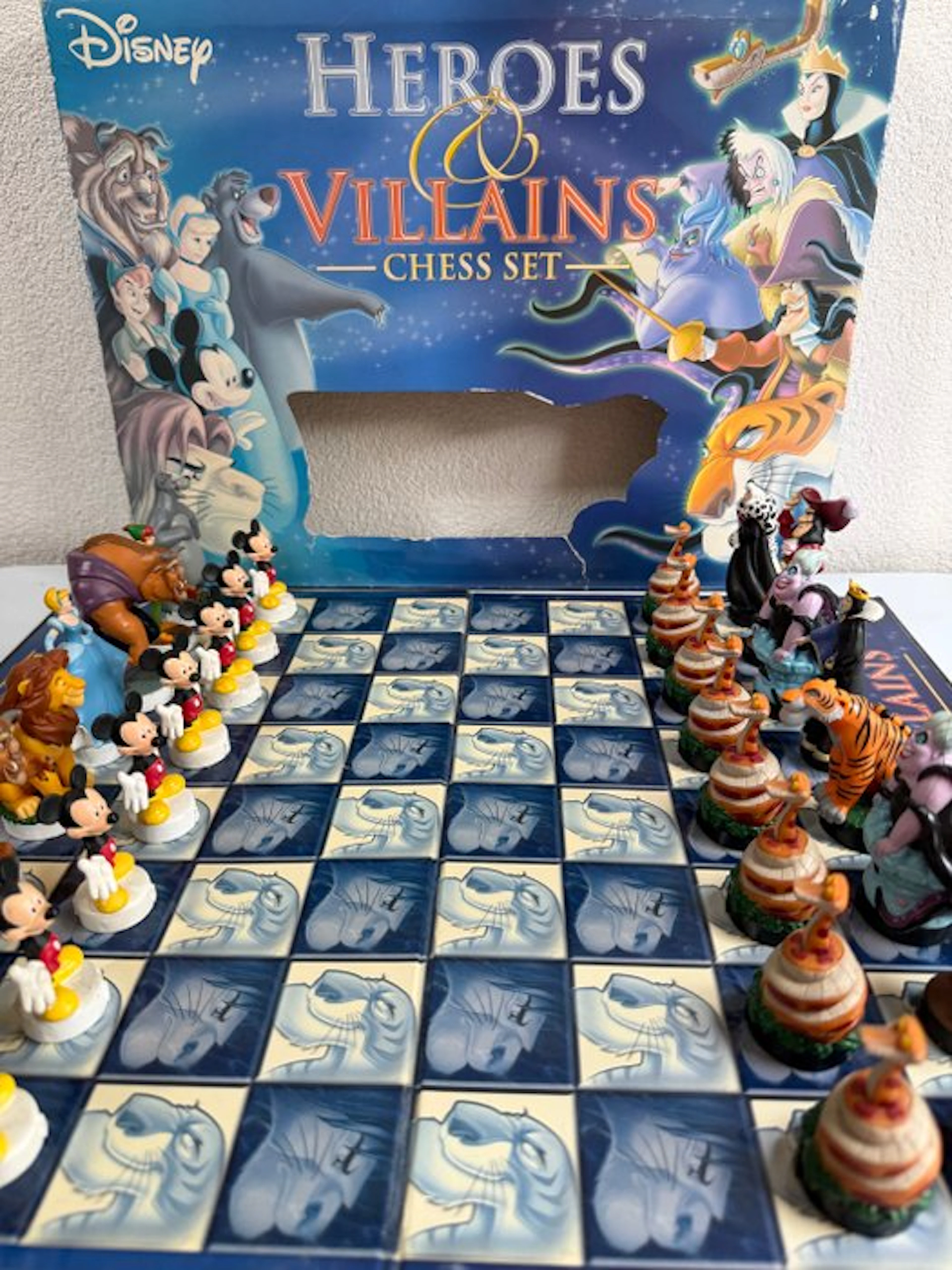 Chess set - Disney Heroes & Villains Chess Set