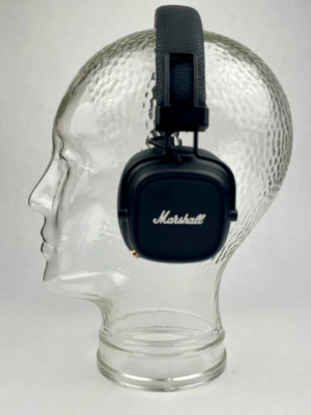 Statue, Space Age/ Retro vibes - Vintage Glass Mannequin Head – Headphone stand
