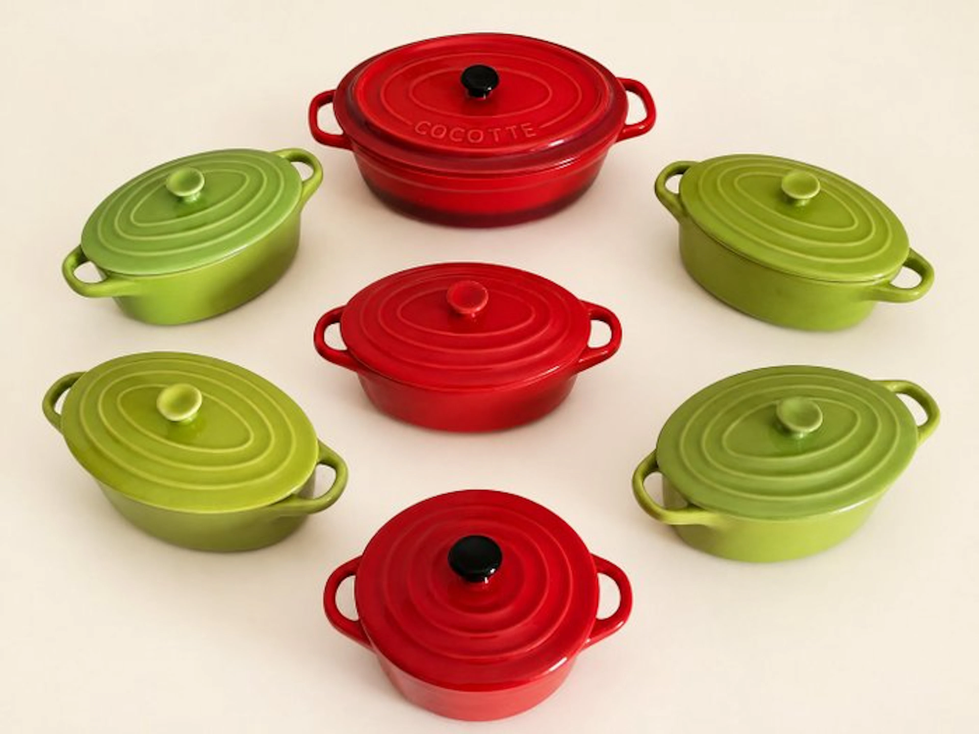 Style Le Creuset - Casserole dish (7) - Ceramic - Cherry red & apple green