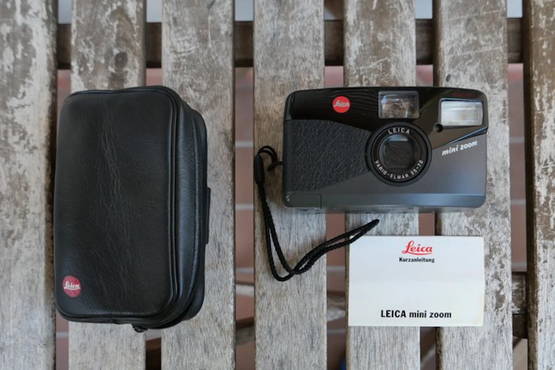 Leica Mini Zoom Analogue compact camera