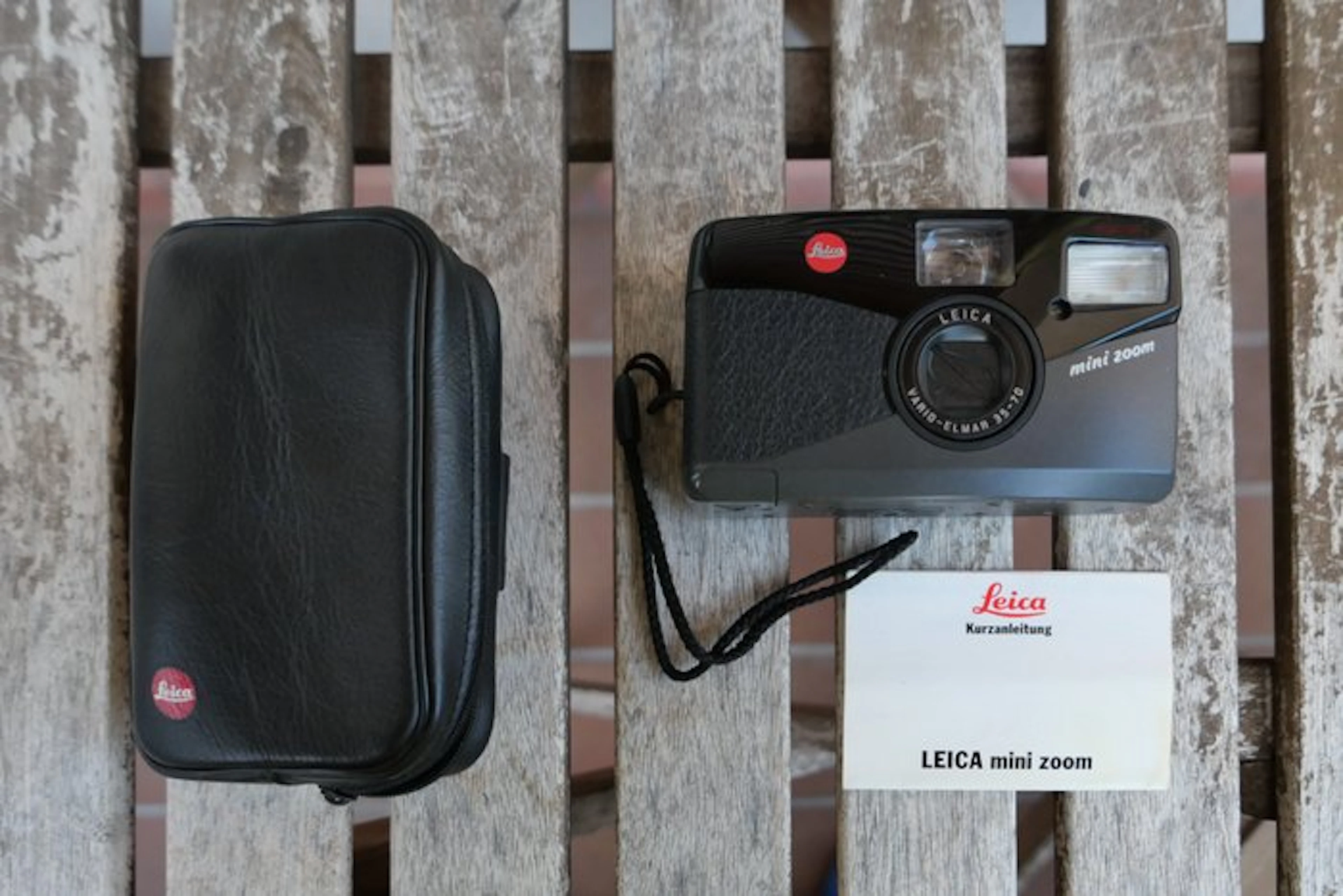 Leica Mini Zoom Analogue compact camera
