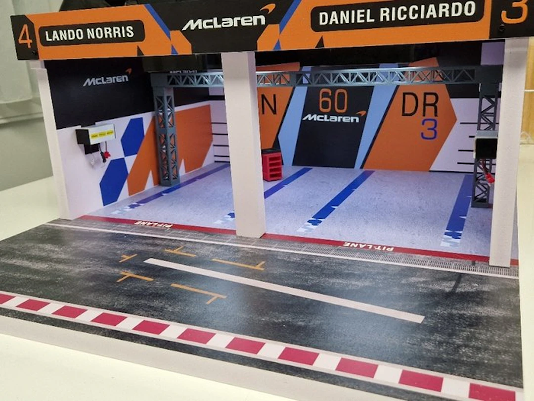 SD-modelcartuning 1:18 - Model car - McLaren F1 Pitbox...