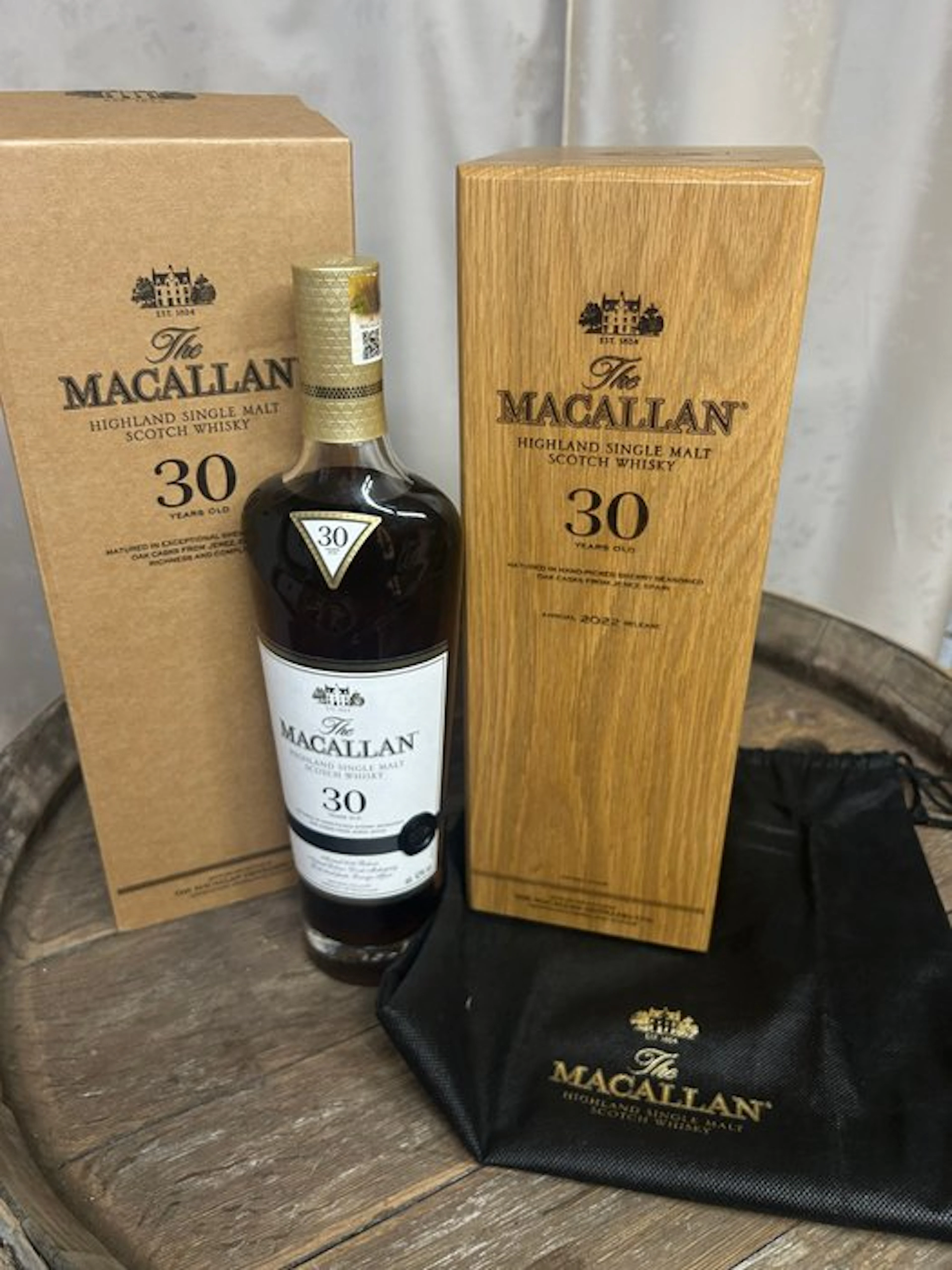 Macallan 30 years old Sherry Oak Casks Annual 2022 Release - 70cl