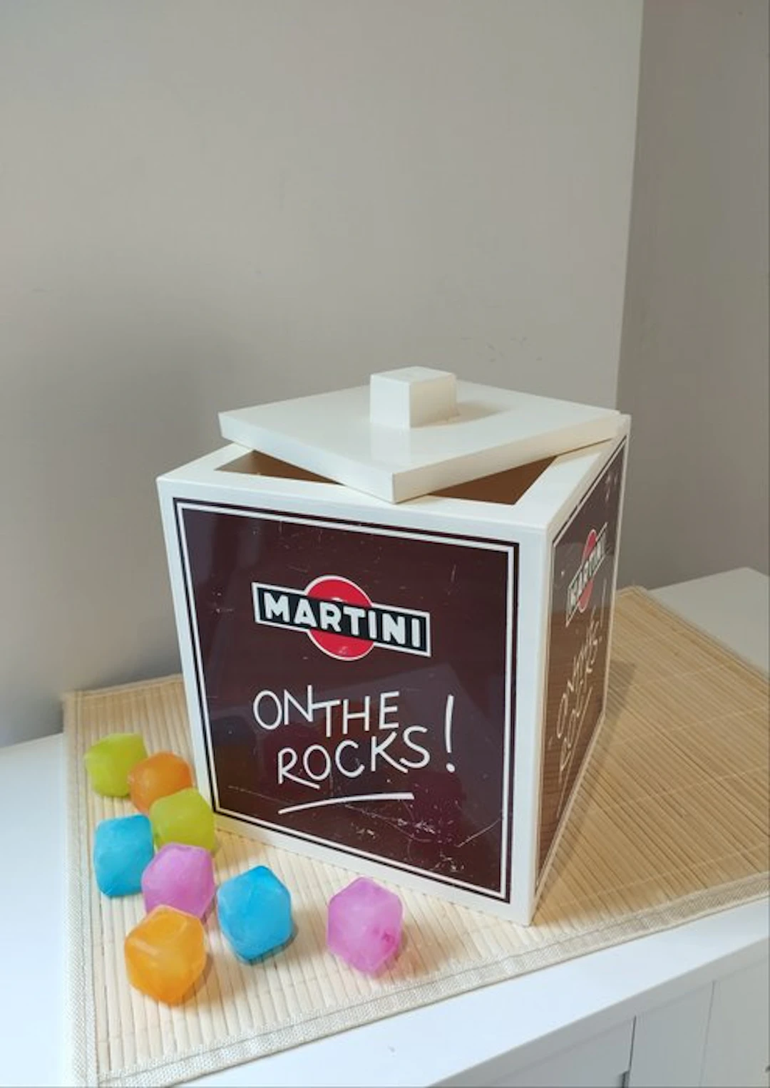 Fabrication Bourbon France pour MARTINI. - Ice bucket - Plastic
