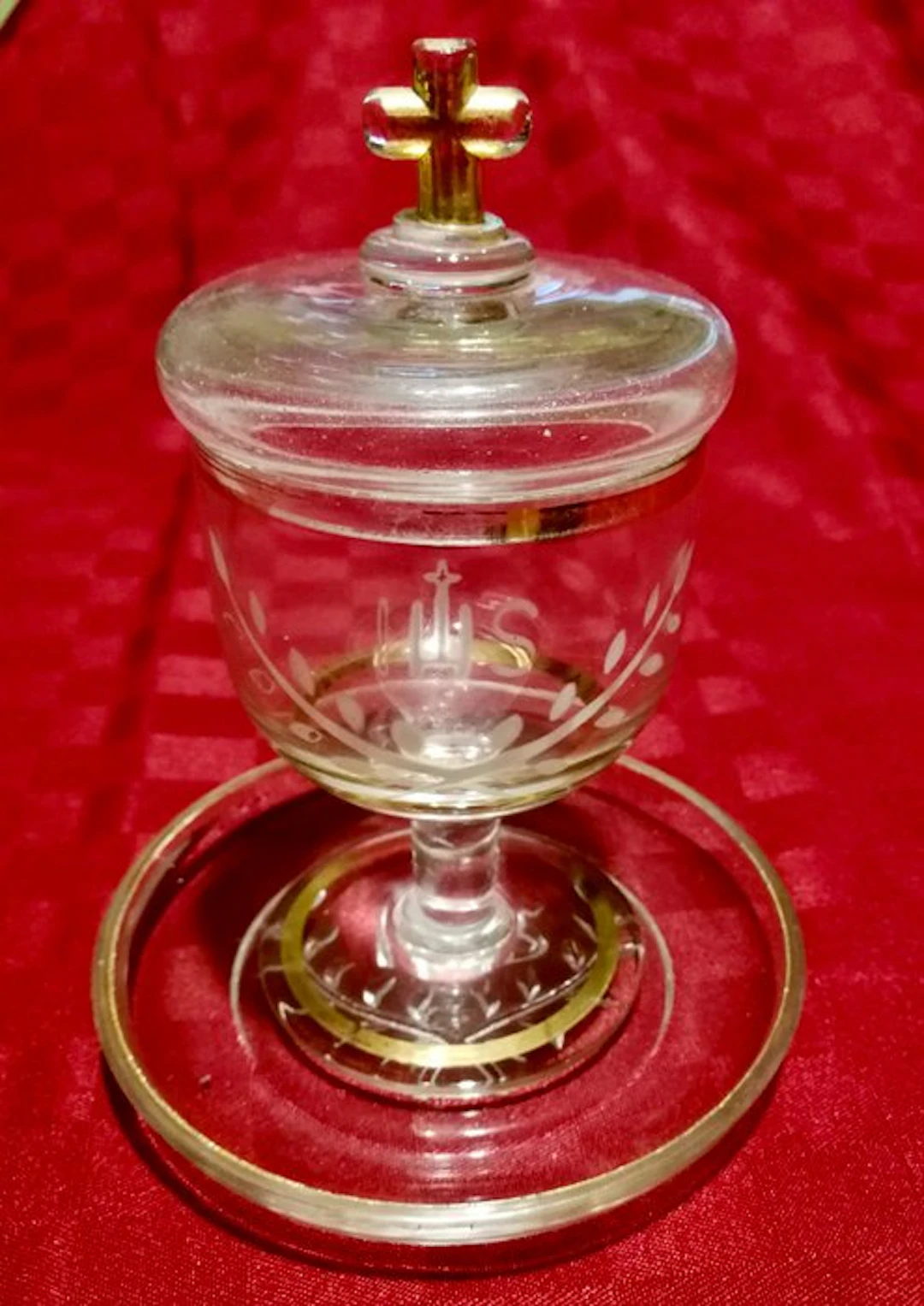 Hand-blown glass pisside with IHS monogram. - Glass - 1920-1930