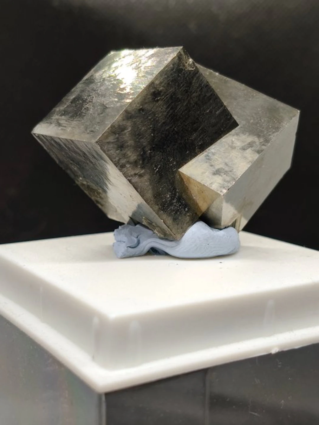 Premium Navajún Pyrite Cube — La Rioja, Spain - Height: 5 cm - Width: