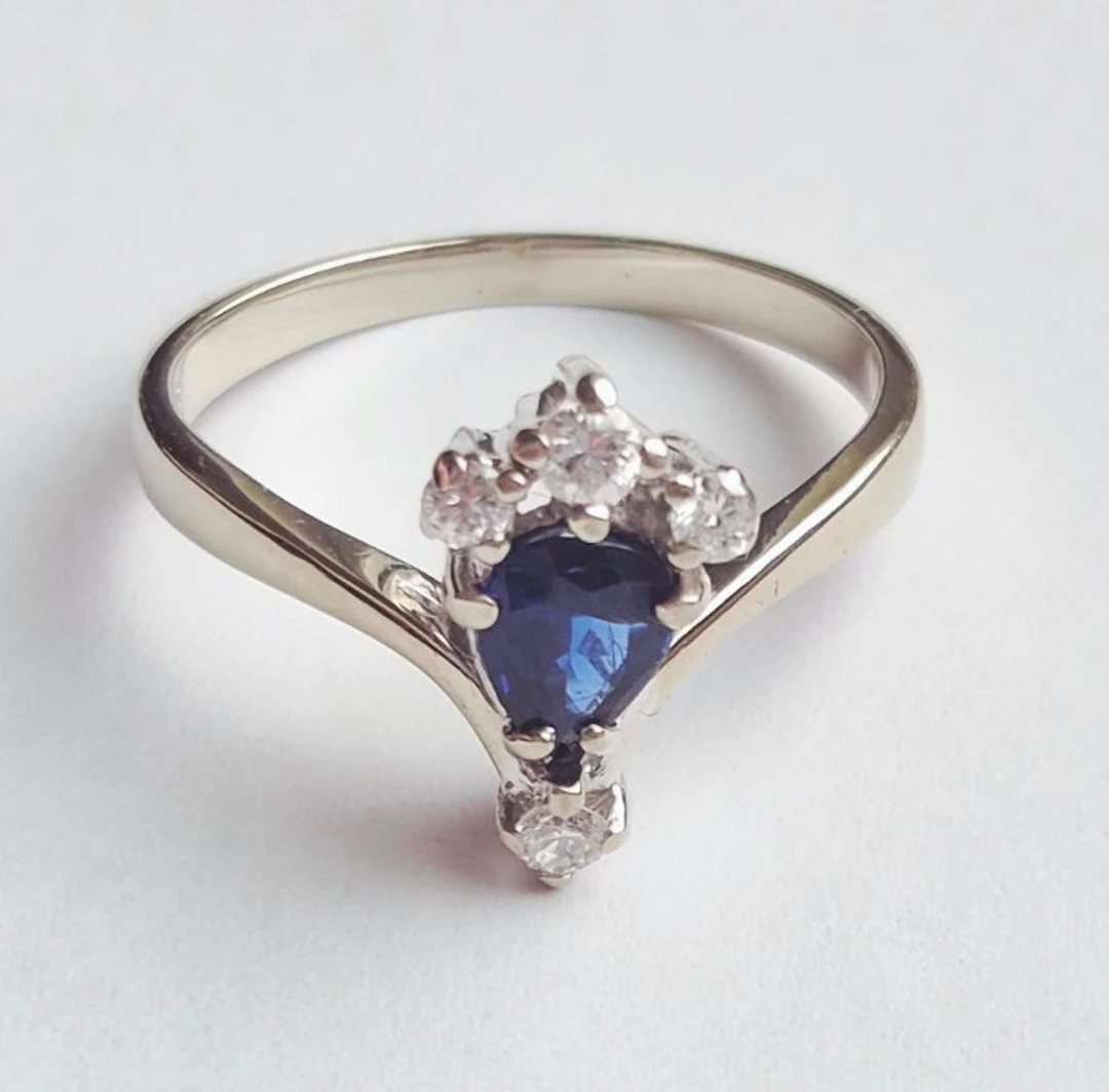 Ring - 14 kt. White gold Diamond (Natural) - Sapphire - Jeweler's certificate