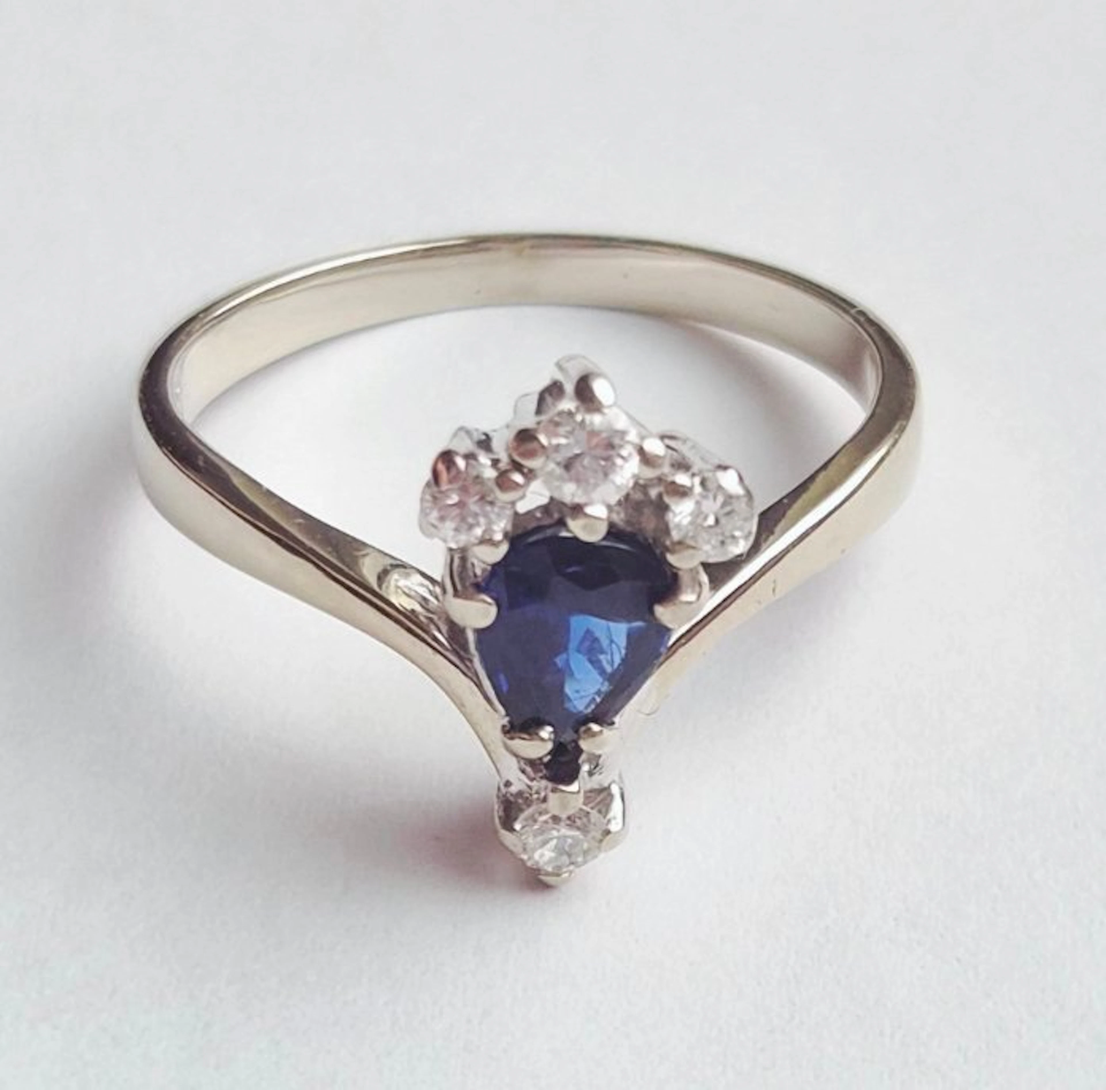 Ring - 14 kt. White gold Diamond (Natural) - Sapphire - Jeweler's certificate