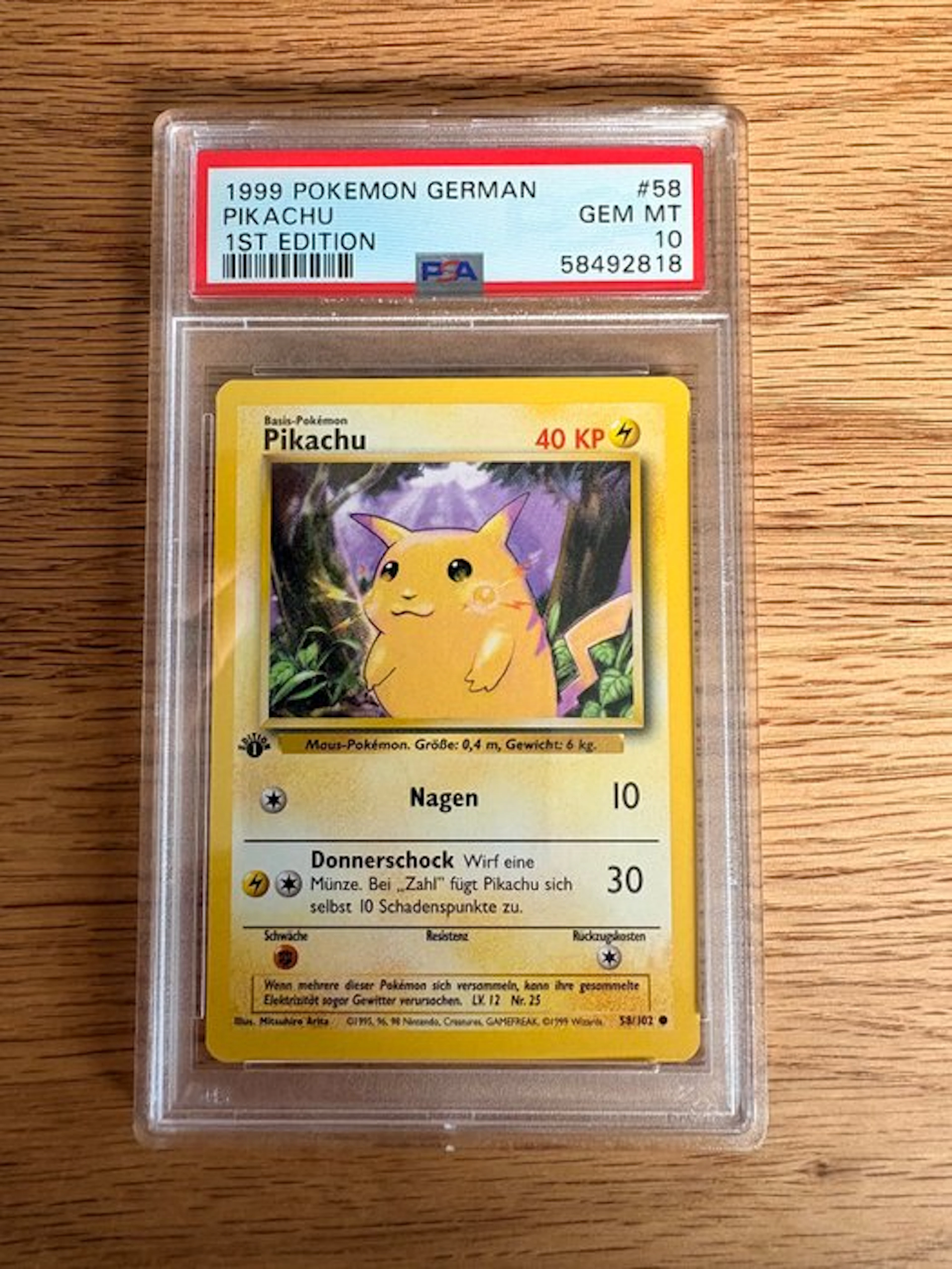 Pokémon - 1 Graded card - Pikachu 58/102 First edition - PSA 10 - Various sets