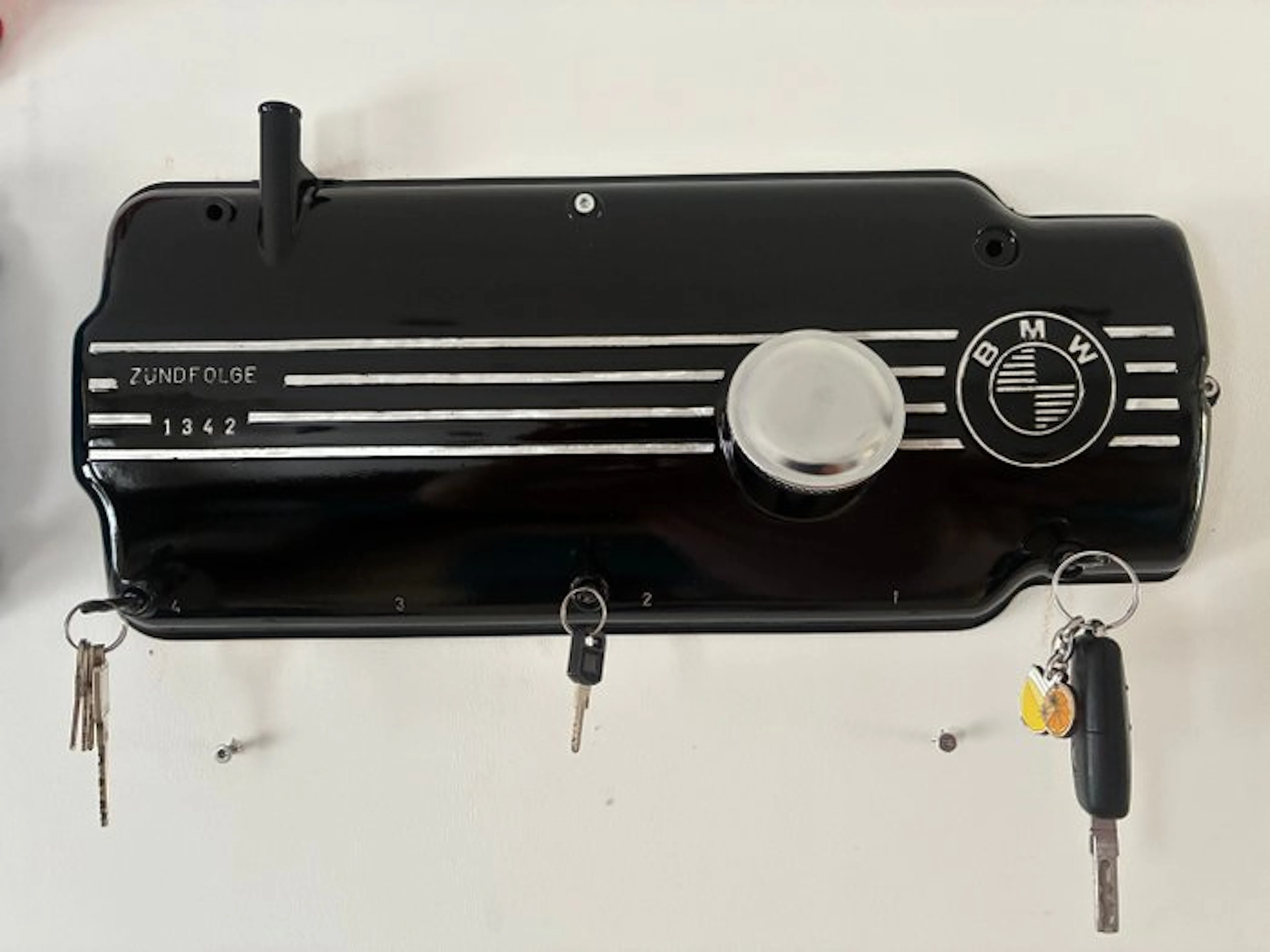 valve cover - BMW - BMW e21 transformer en porte manteau...