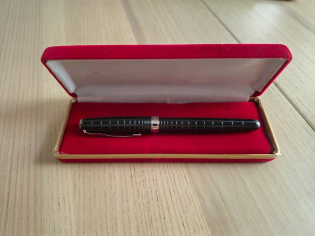 Parker - Sonnet - No reserve price - Pen