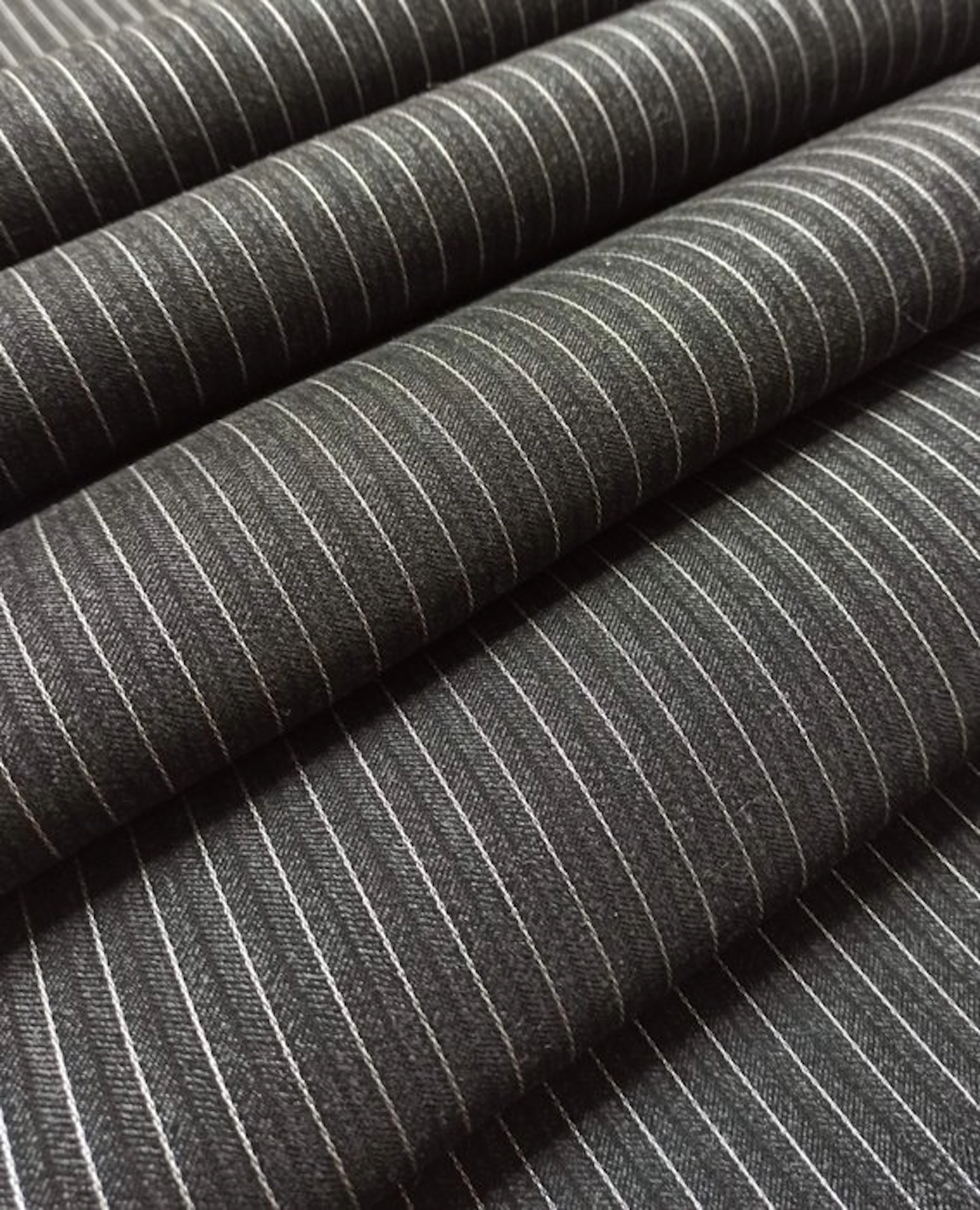 B643 - 530 x 160 cm - Gessato in pura lana ed elastan...