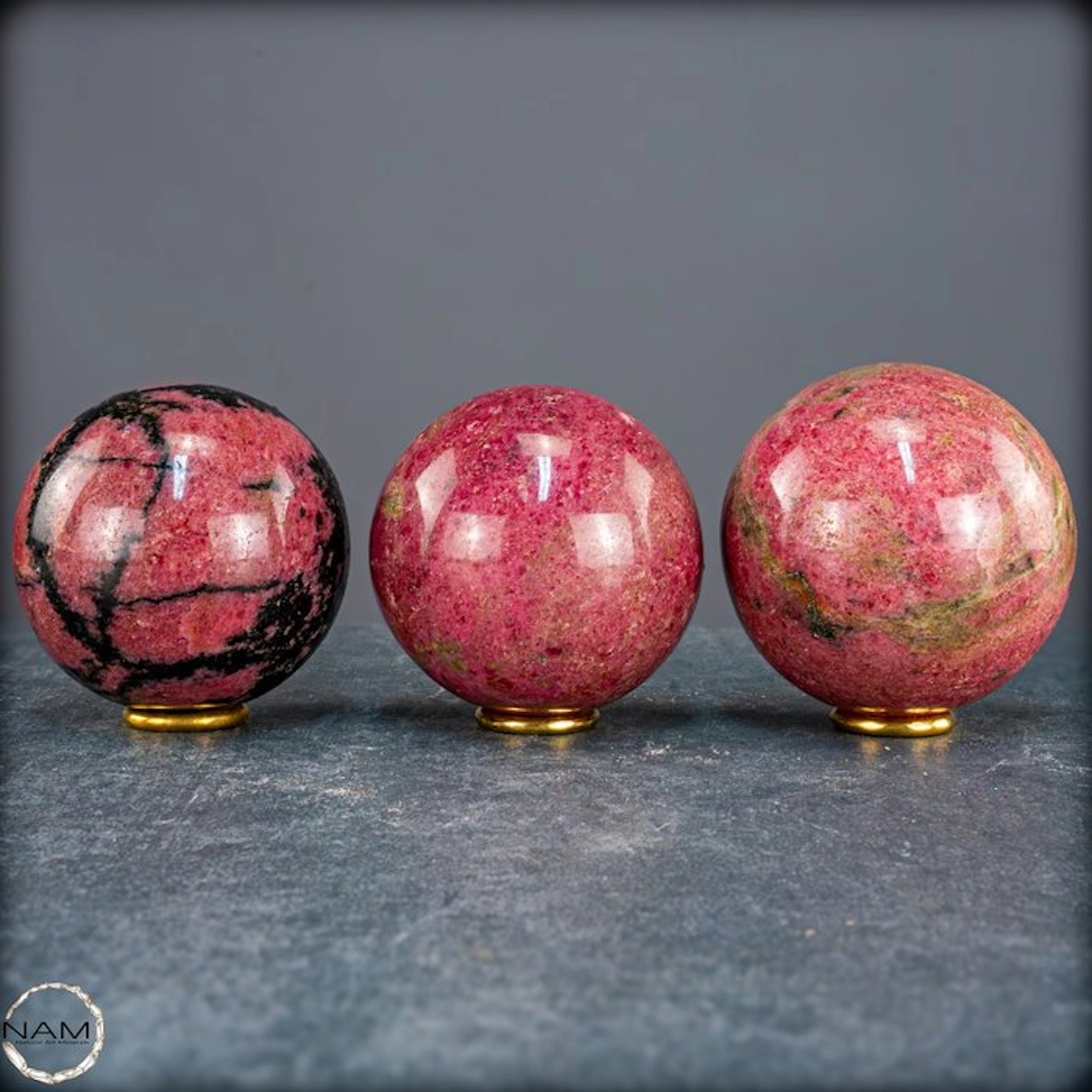 Beautiful Rhodonite sphere set – Powerful elegance in...
