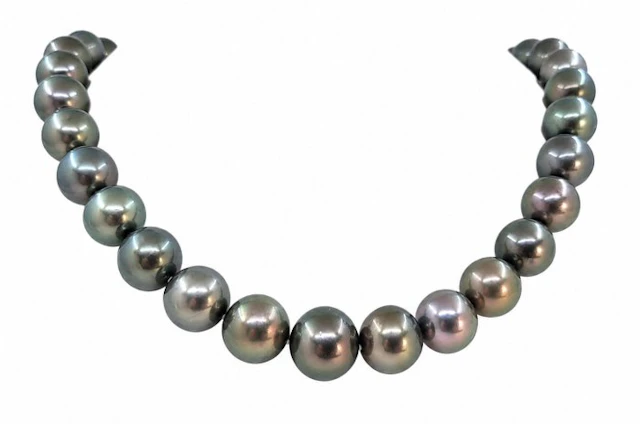 Necklace ALGT Certified Round Tahiti Pearls - Huge Size - 12.0x14.8mm
