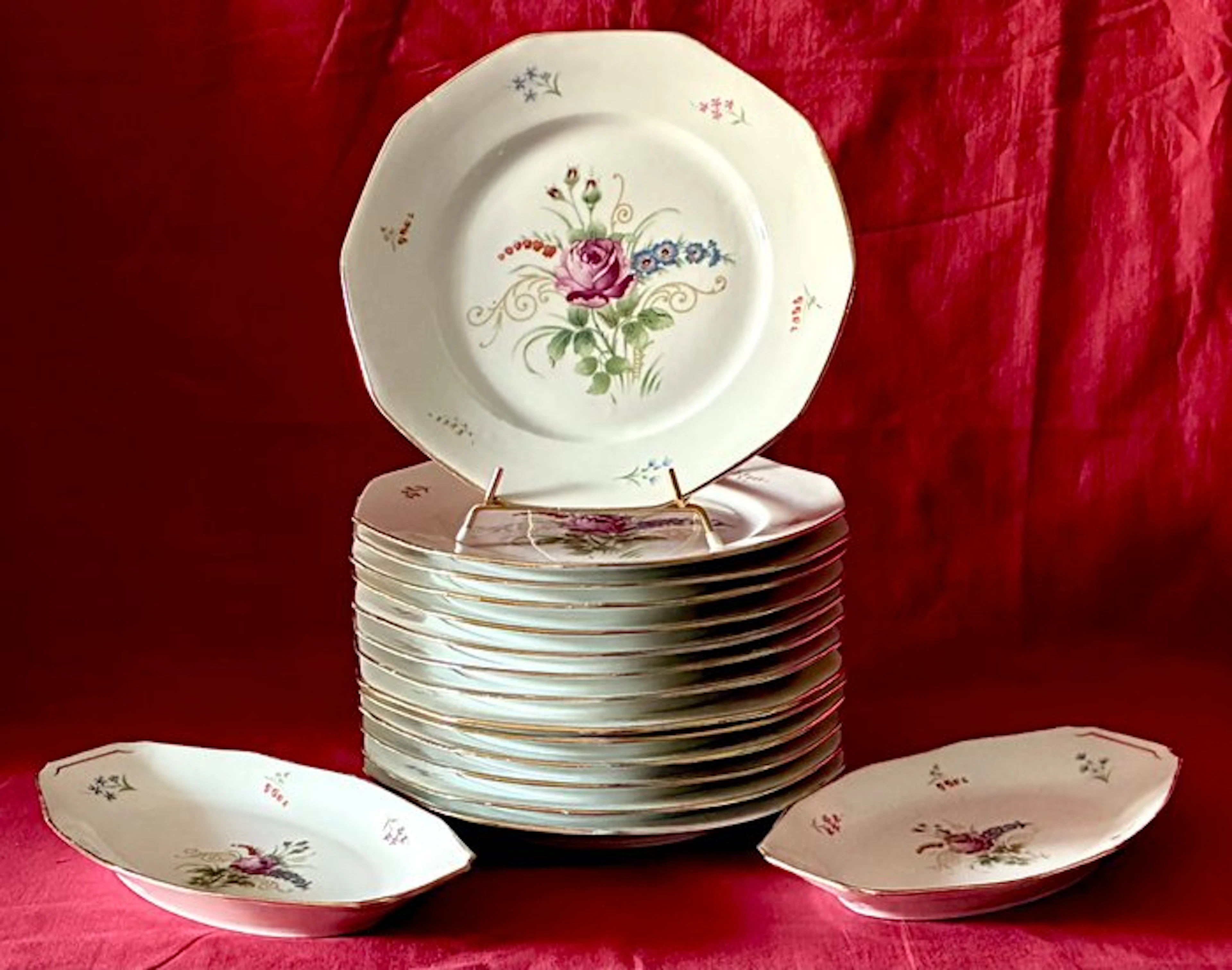 Limoges - Dinner set for 12 (15) - 13 assiettes & 2...