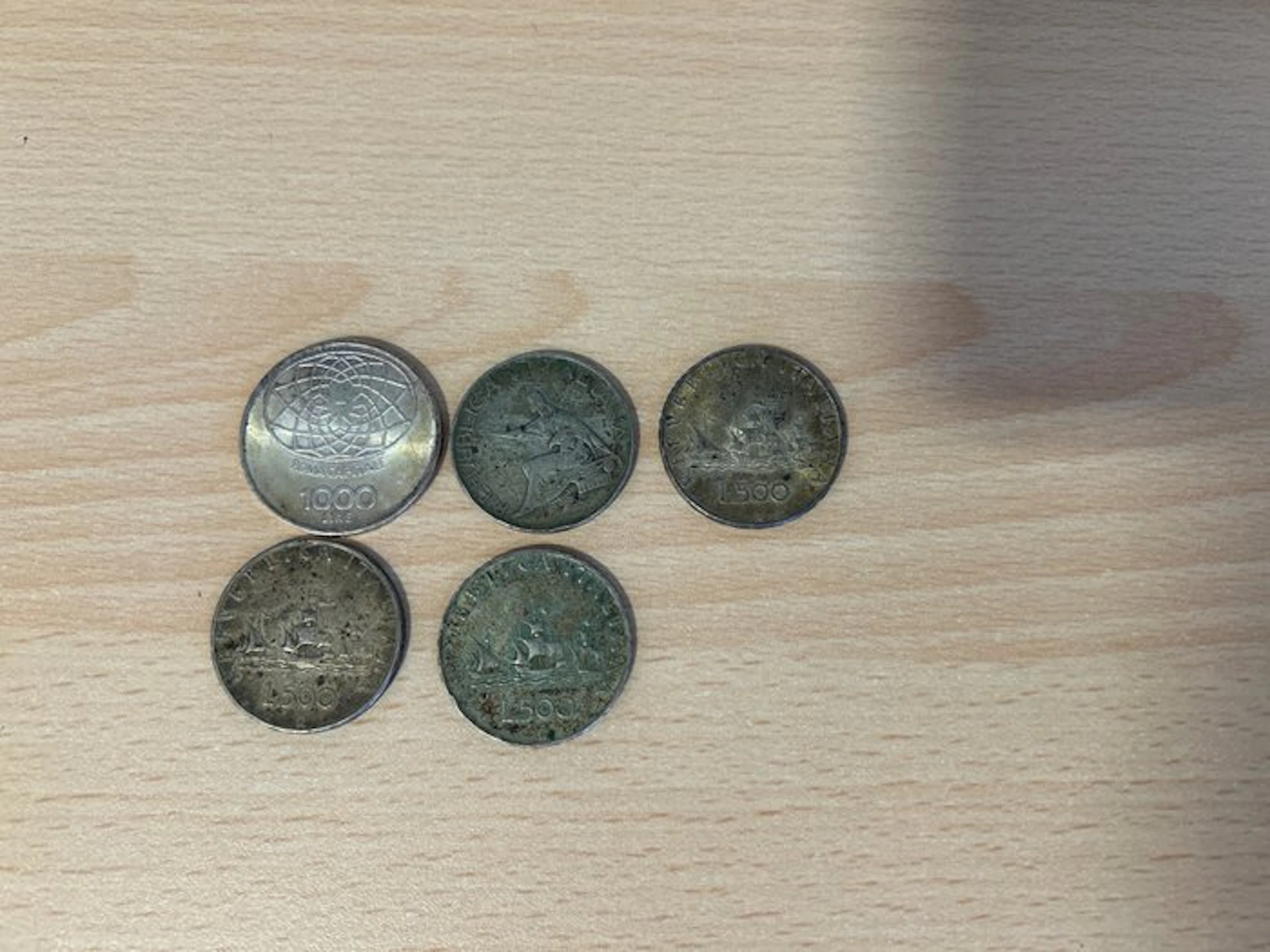 Italy. Lotto 5 argenti (500 + 1000 Lire) (No reserve price)