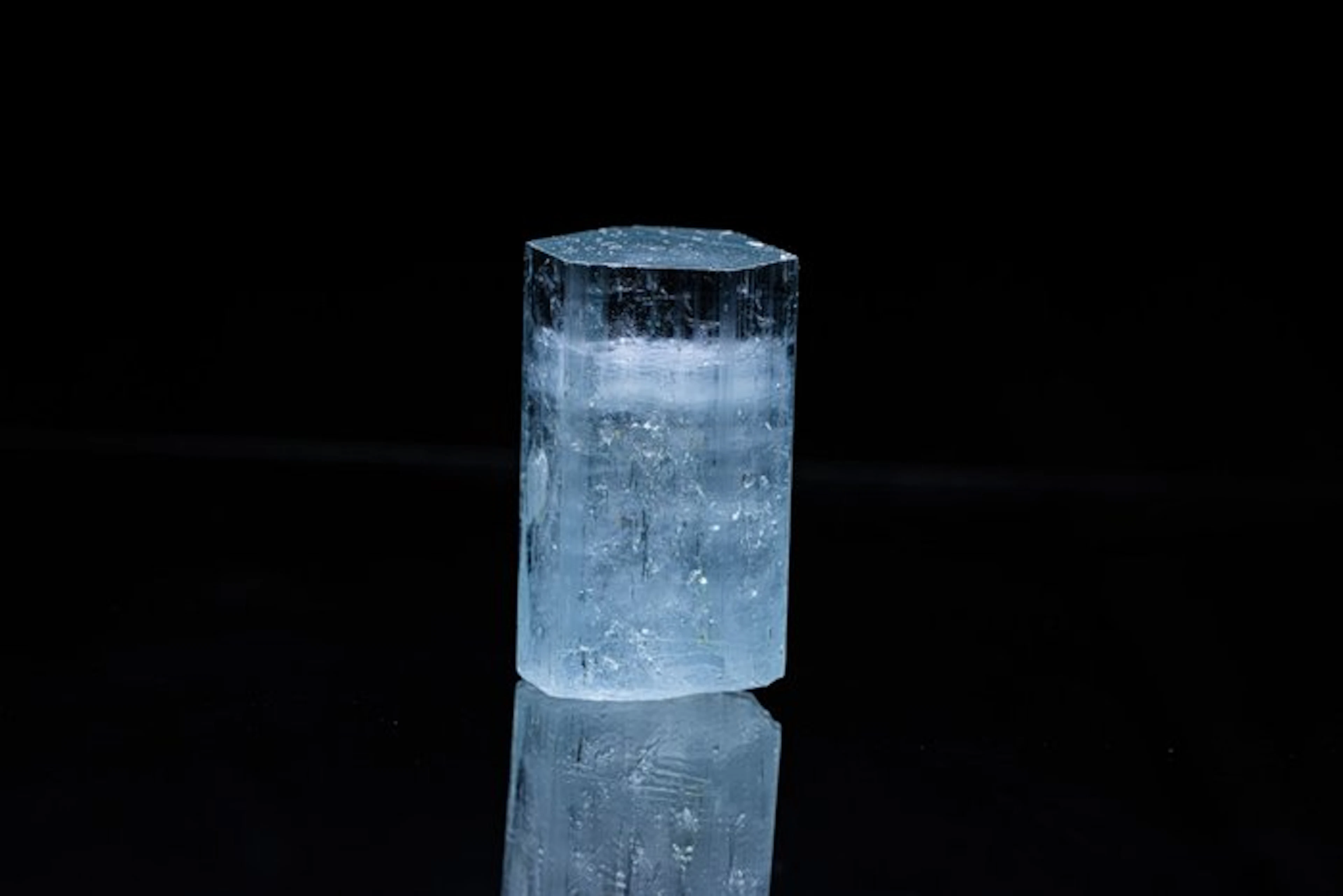 GÉANT Aquamarine Crystal 126.4 Carats – Pakistan - Height...