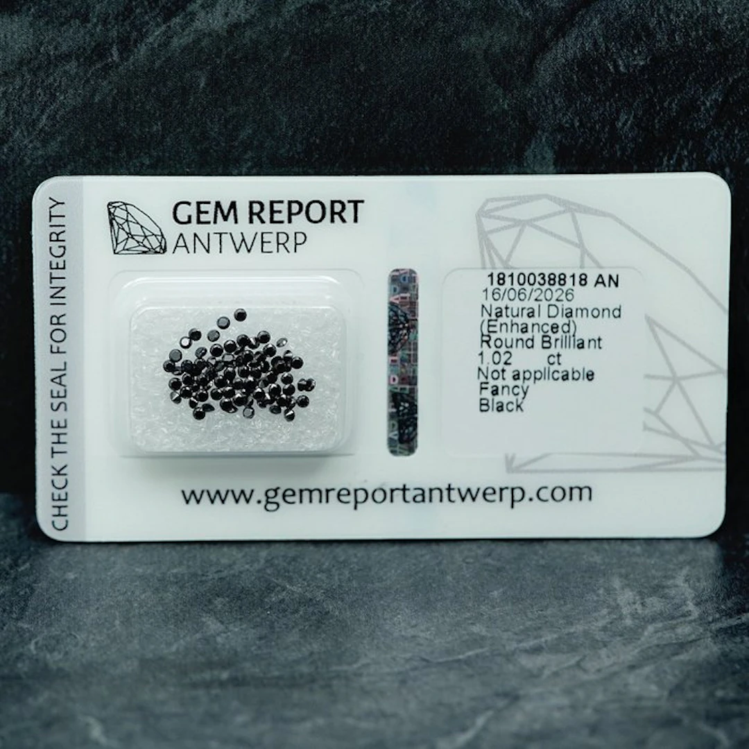 No reserve price - 77 pcs Diamond (Colour-treated) - 1.02...