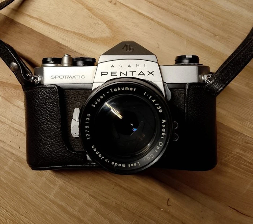 Pentax, Asahi Spotmatic SP (early version) +...