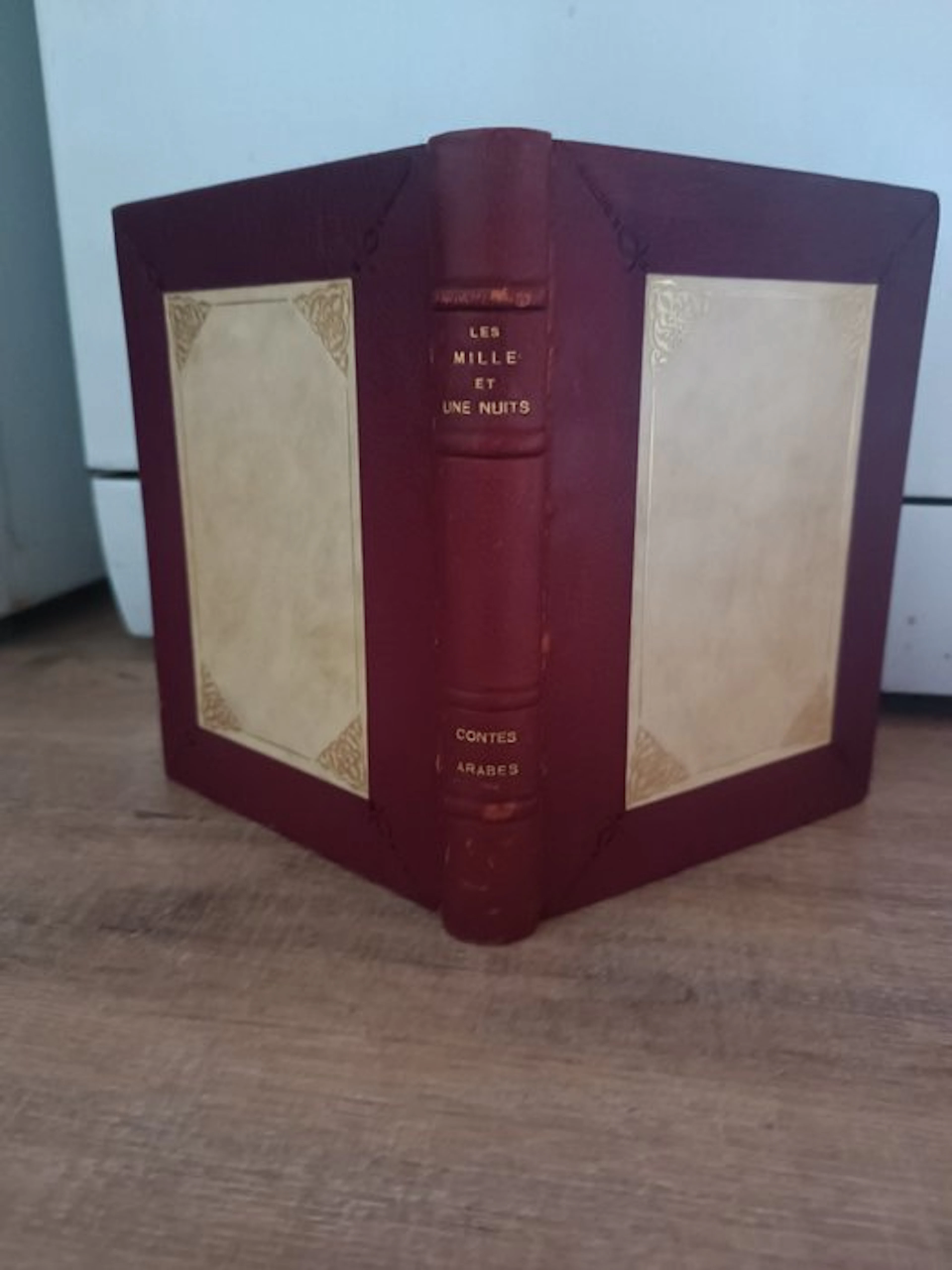 P. Galland / Jean Gradassi / reliure signé P.Giraud - Les...