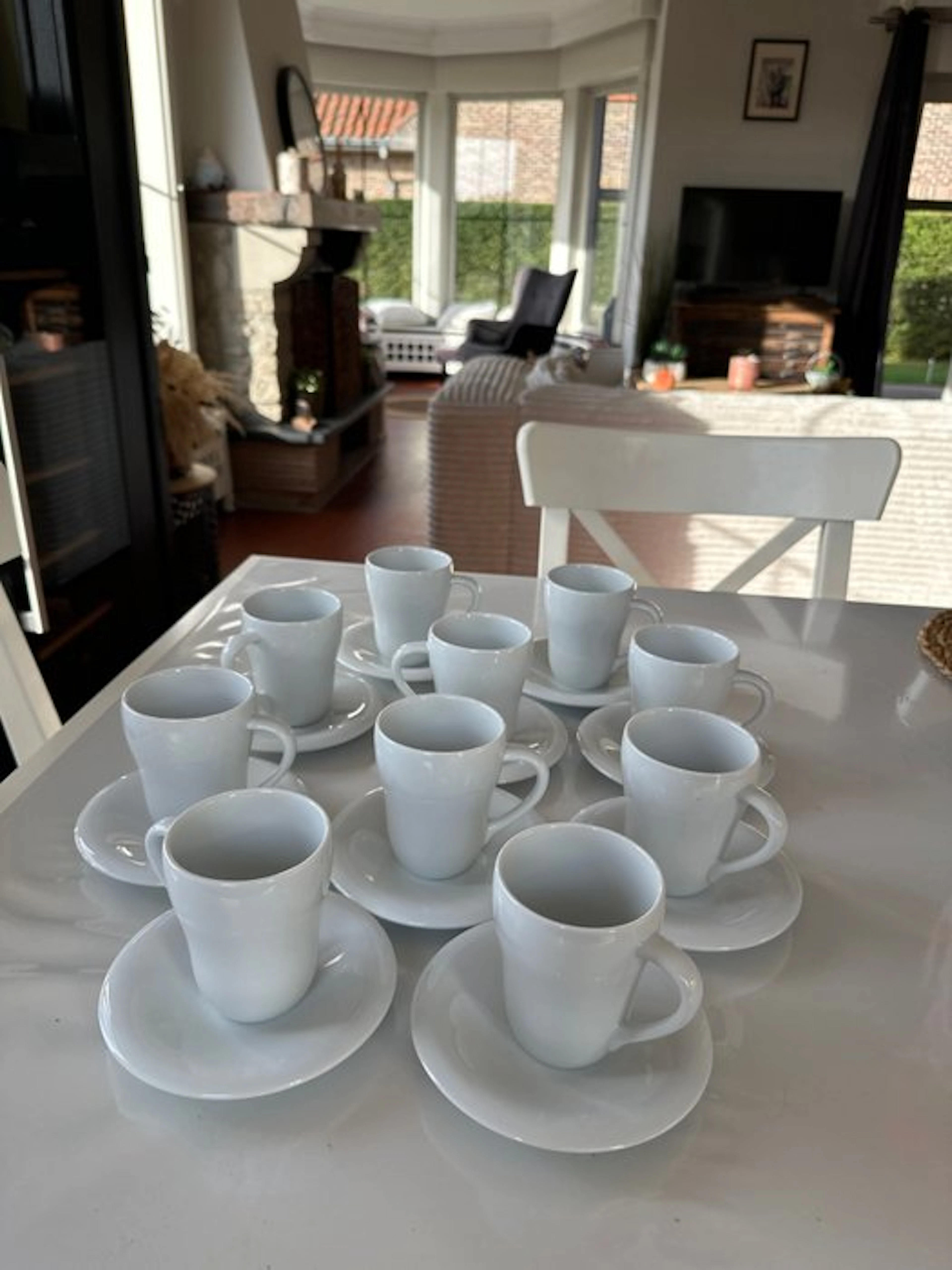 Alessi - Guido Venturini - Cup and saucer - Set of 10 - Porcelain