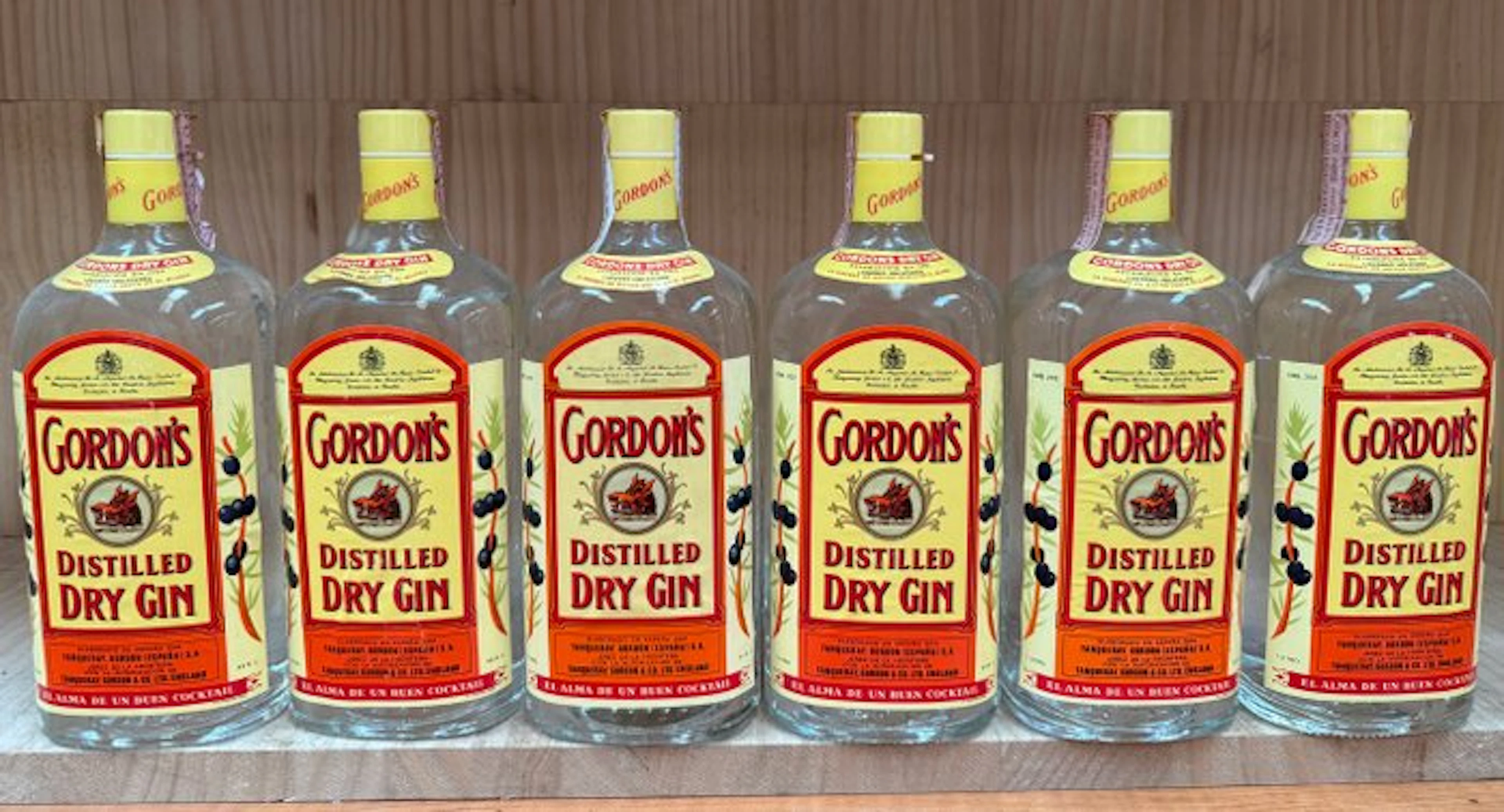Gordon's - Distilled Dry Gin - b. 1970s - 1.0 Litre - 6 bottles